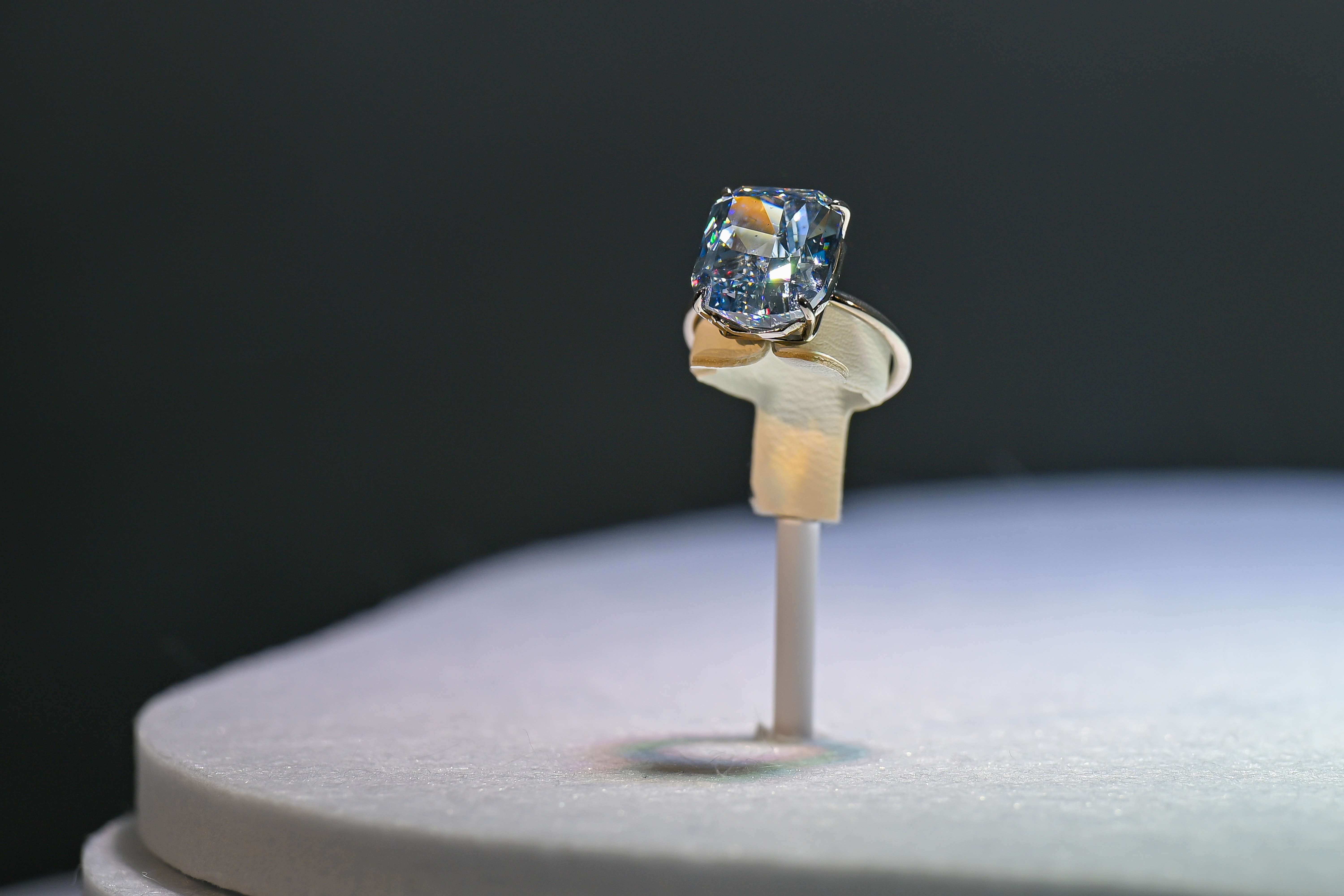 Sotheby's izlaže najrjeđe dijamante na svijetu vrijedne 100 miliona dolara