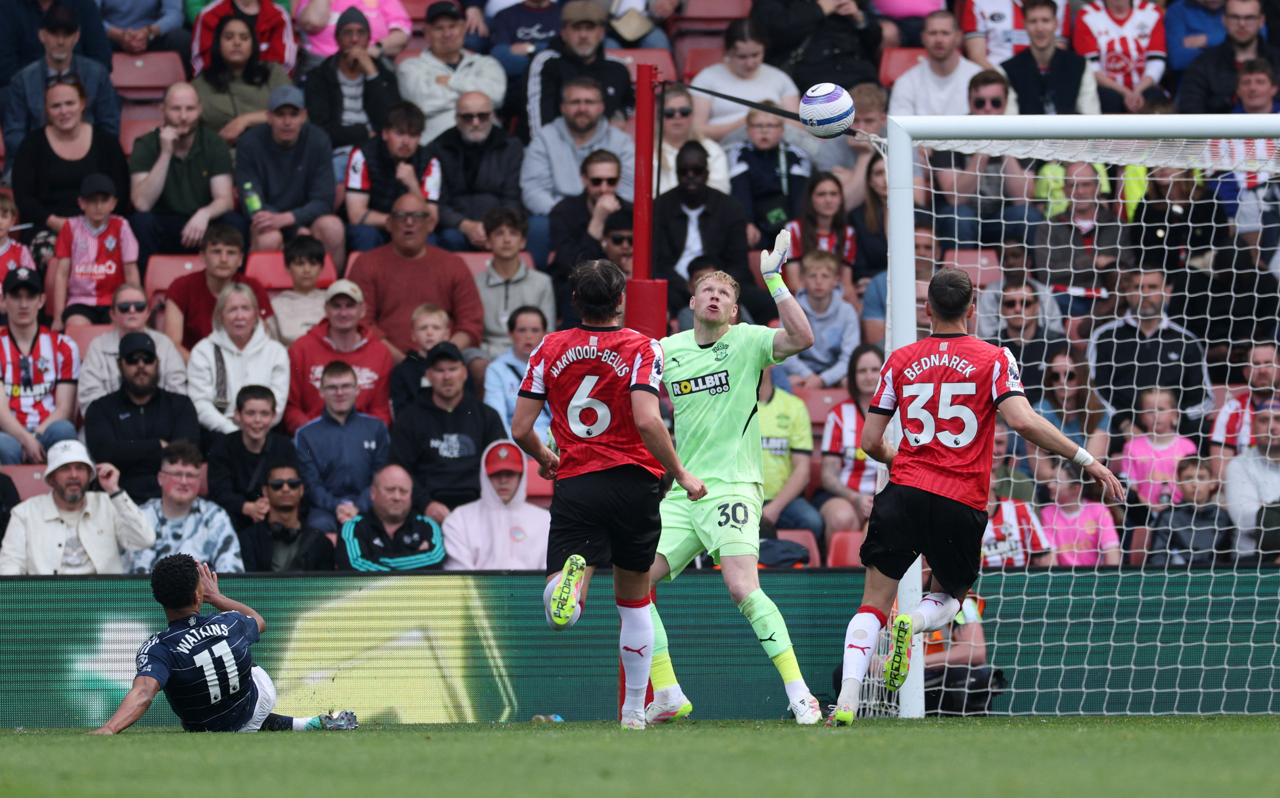 Premier League - Southampton v Aston Villa