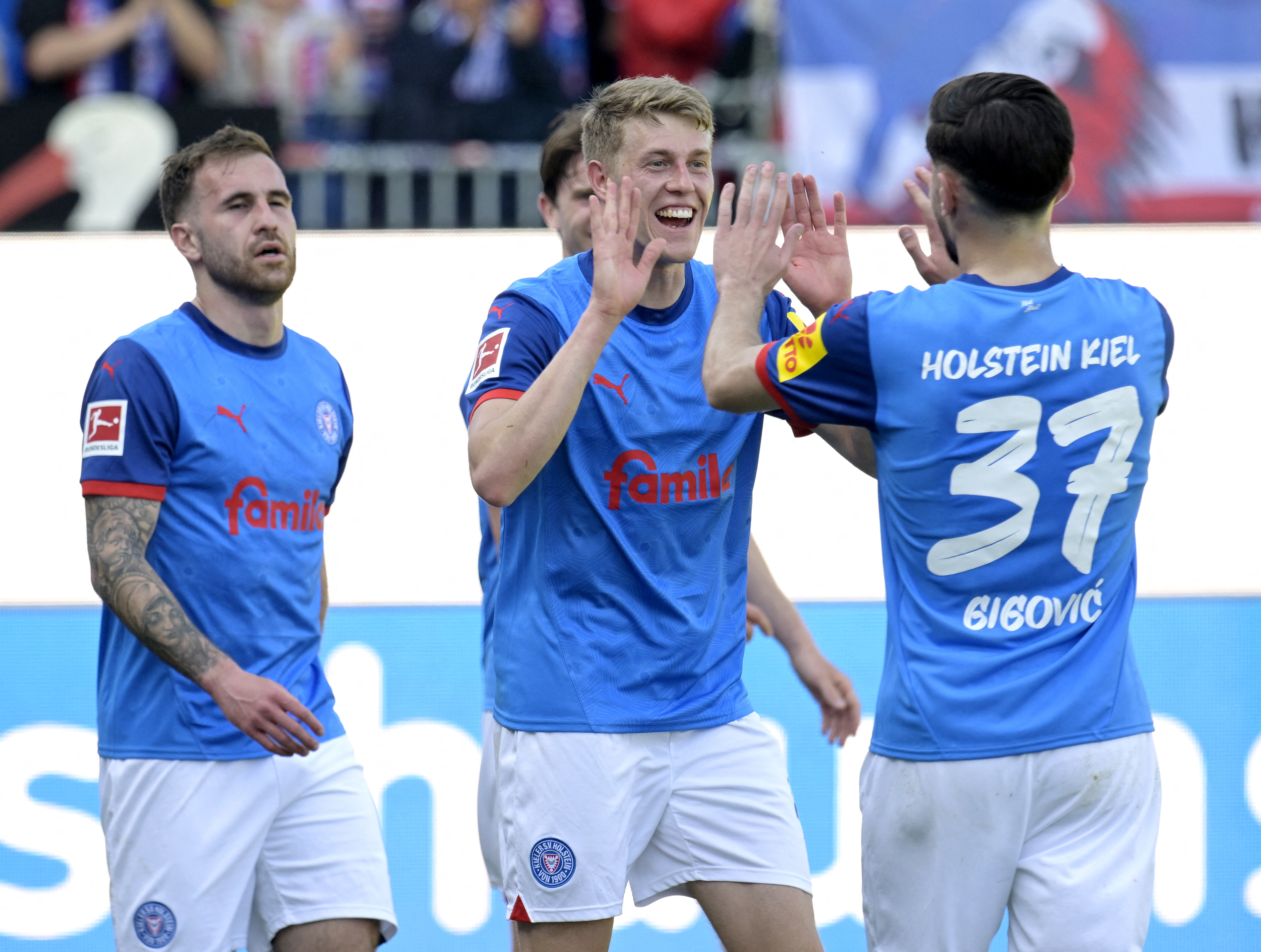 Bundesliga - Holstein Kiel v St. Pauli
