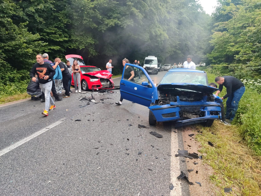 res_1748539777_tezak-udes-kod-milica-cetiri-osobe-povrijedene