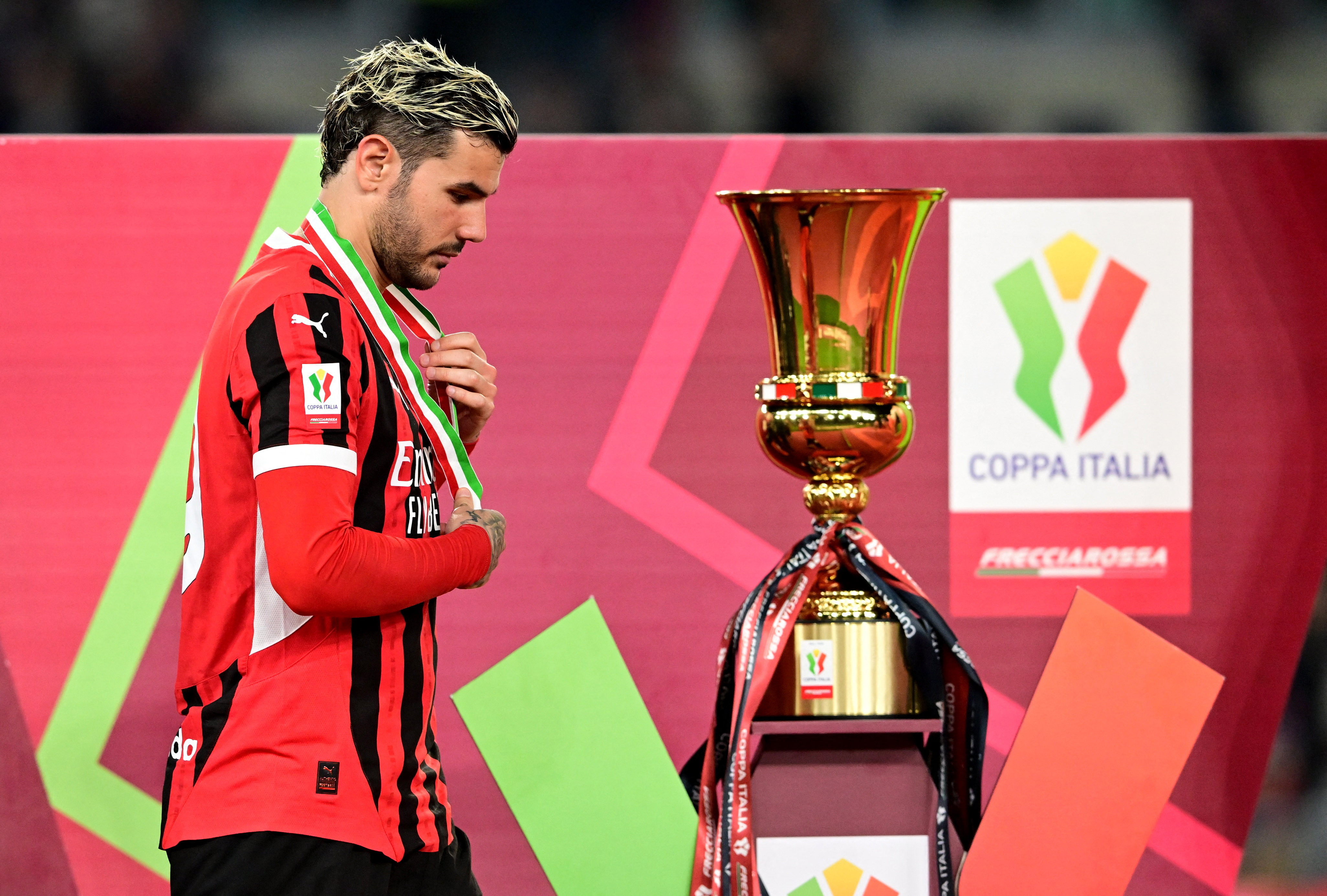 2025-05-14T213333Z_944574273_UP1EL5E1NVWWR_RTRMADP_3_SOCCER-ITALY-MIL-BOL-REPORT (1)