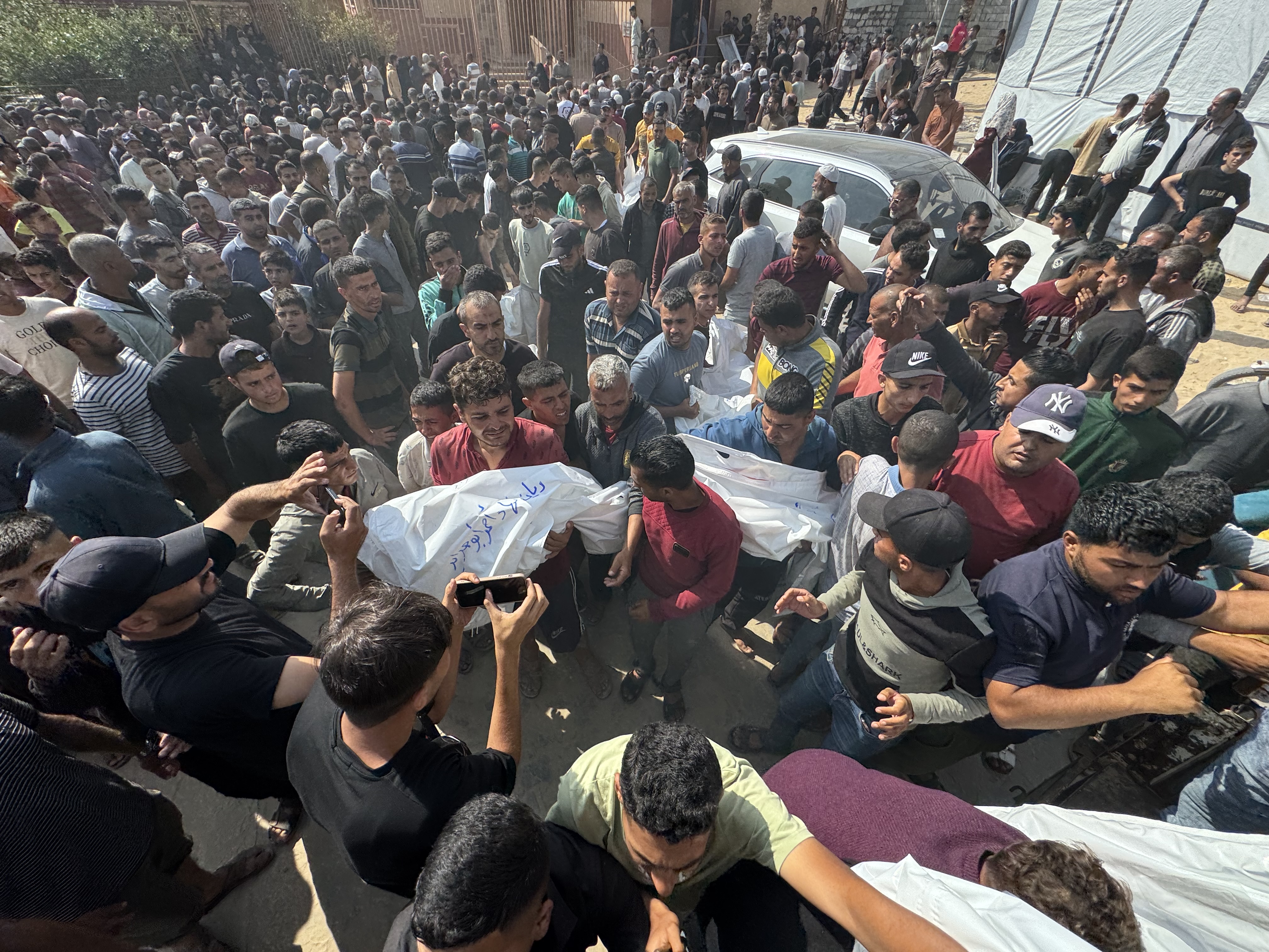 AA-20250604-38177519-38177513-NAJMANJE_10_POGINULIH_U_IZRAELSKOM_NAPADU_NA_IZBJEGLICKI_SATOR_U_GAZI