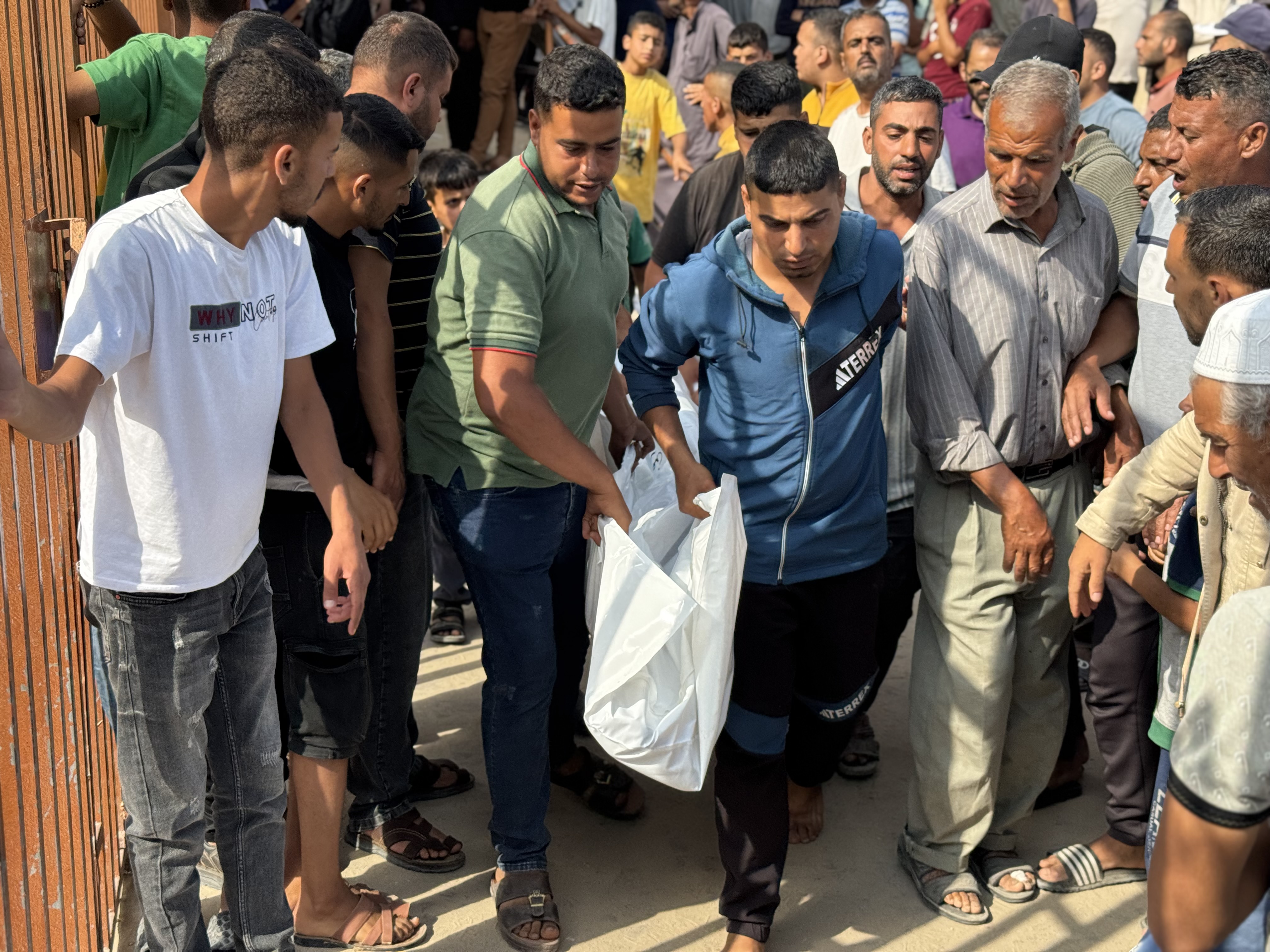 AA-20250604-38177519-38177497-NAJMANJE_10_POGINULIH_U_IZRAELSKOM_NAPADU_NA_IZBJEGLICKI_SATOR_U_GAZI