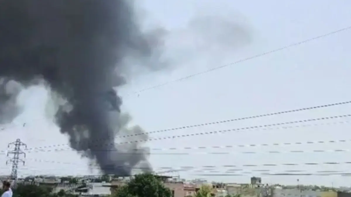 passenger-plane-crashes-near-ahmedabad-airport-1749717791386-16_9