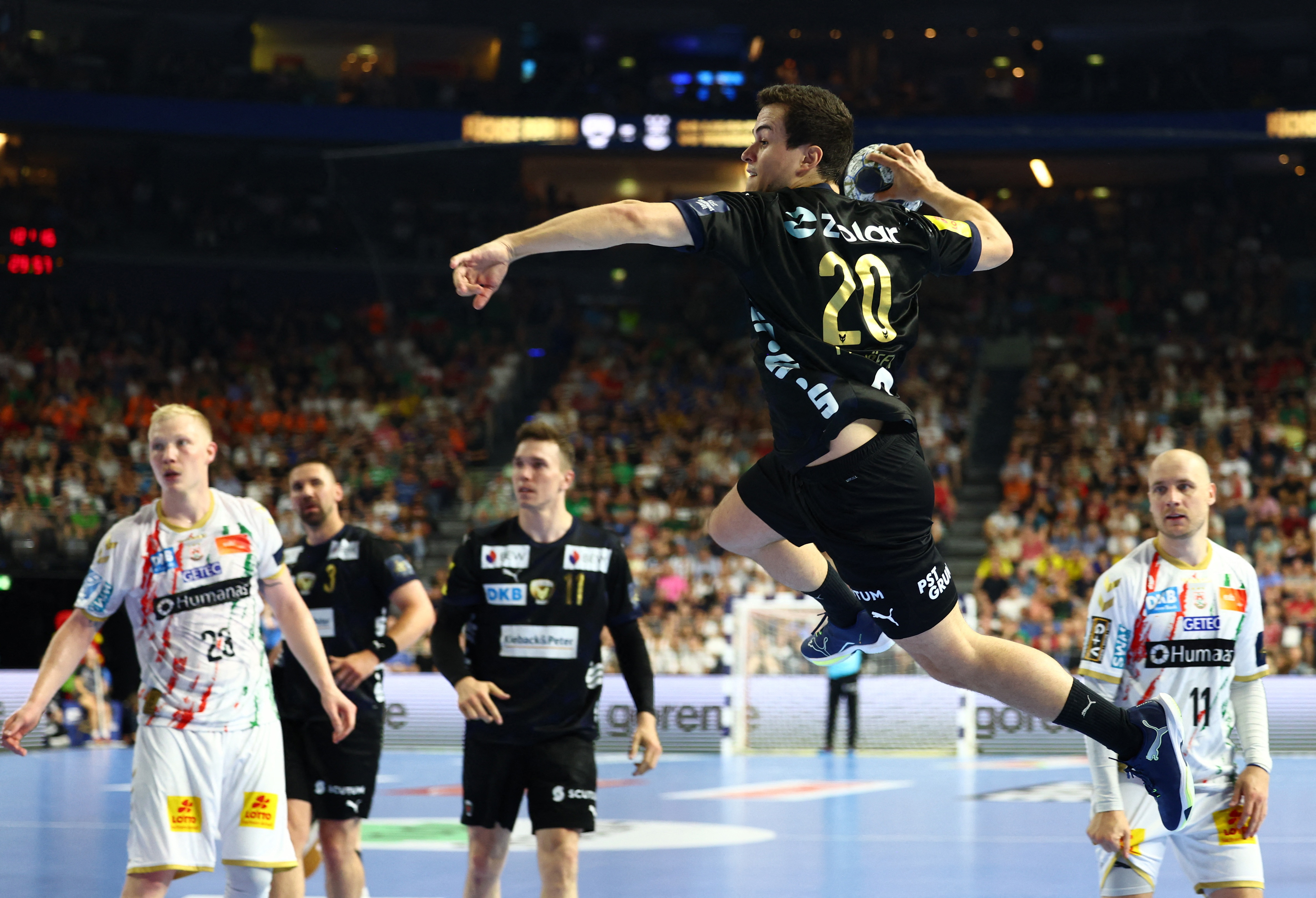 2025-06-15T164313Z_548792401_UP1EL6F1AFZ7Y_RTRMADP_3_HANDBALL-CHAMPIONS