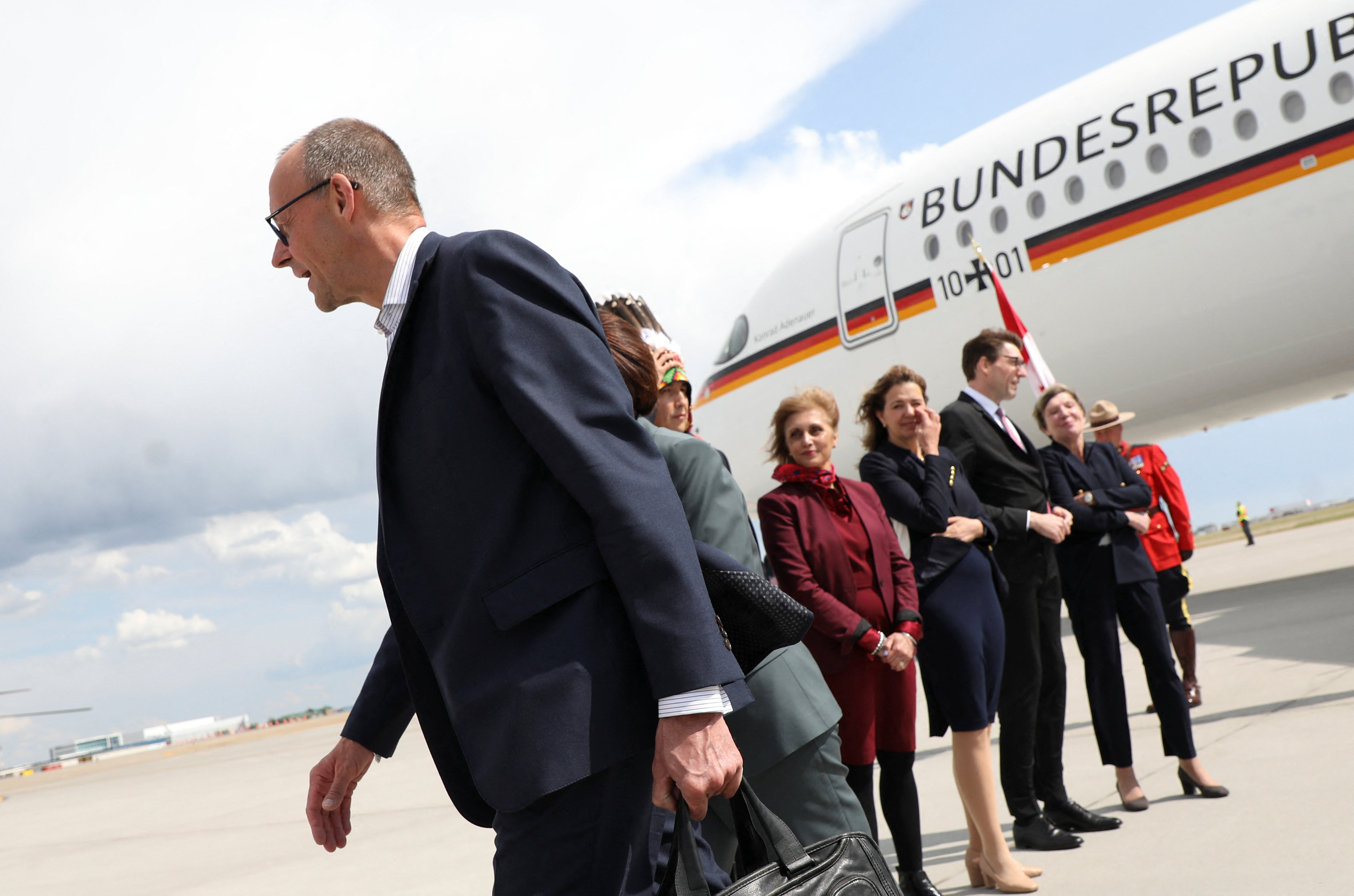 2025-06-15T231941Z_1955231067_RC243FAUMUEH_RTRMADP_3_G7-SUMMIT