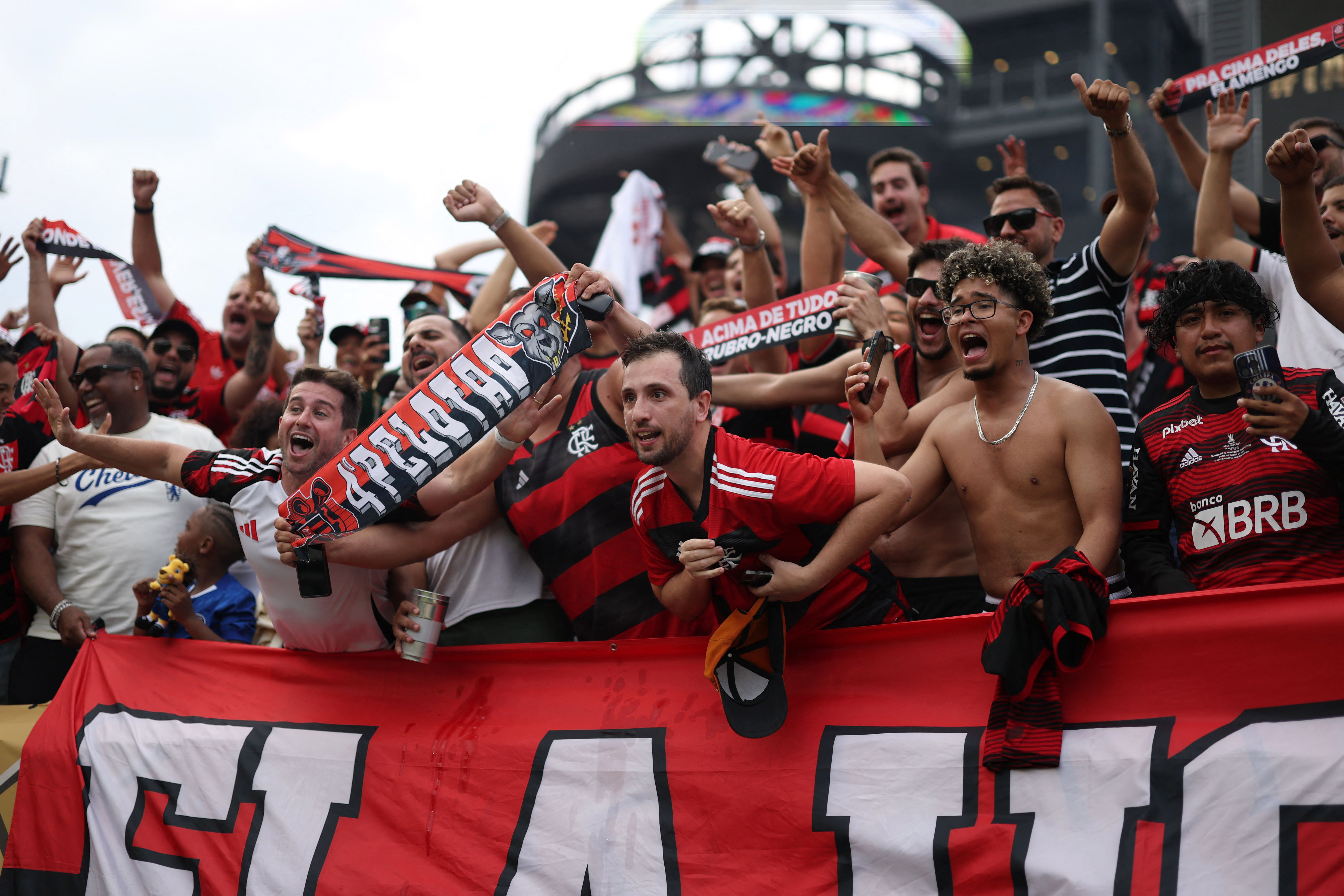 2025-06-20T201620Z_831418683_UP1EL6K1KB7HH_RTRMADP_3_SOCCER-CLUB-FLA-CHE