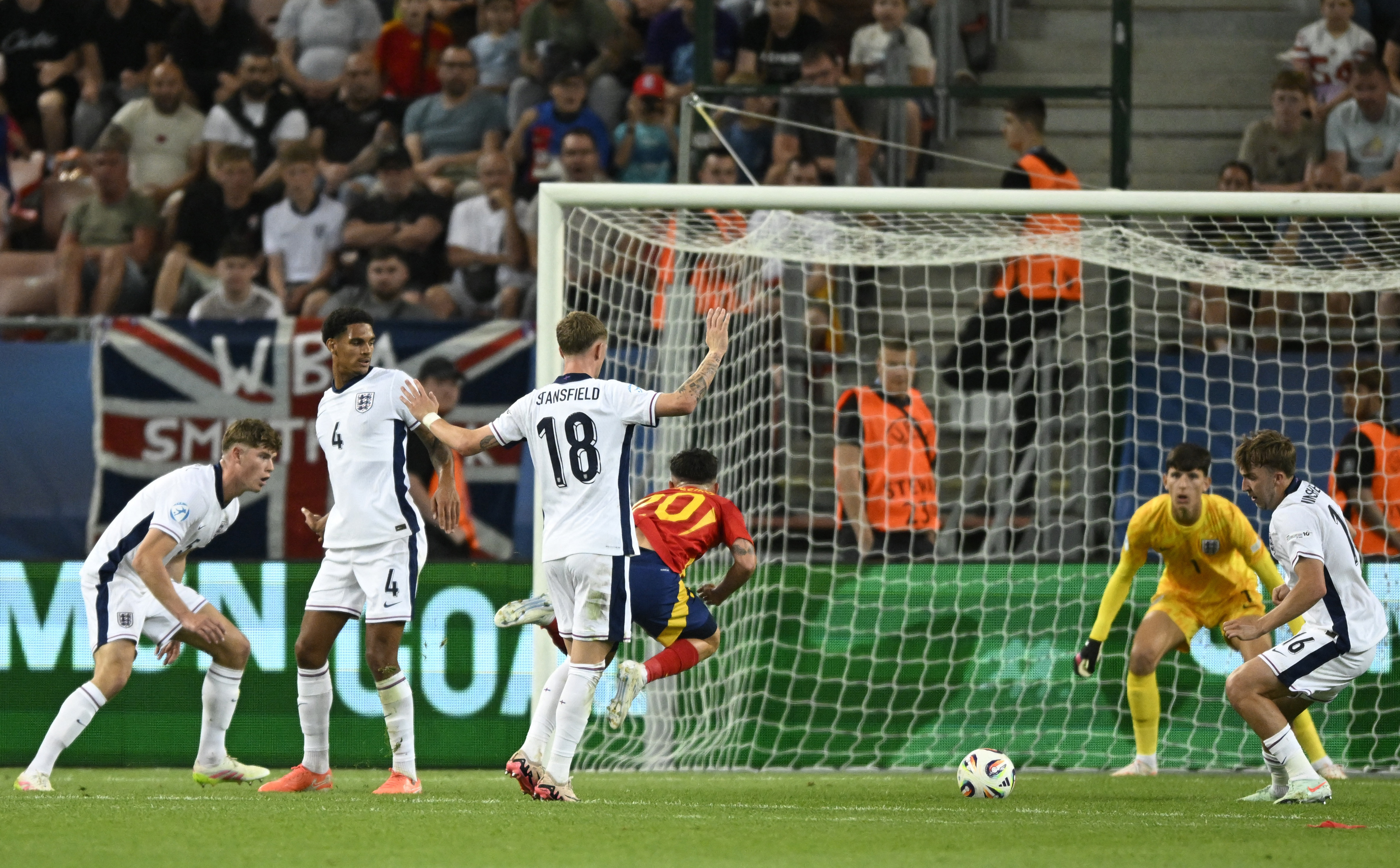 2025-06-21T193945Z_23542260_UP1EL6L1IM7HM_RTRMADP_3_SOCCER-EUROU21-ENG-ESP-REPORT