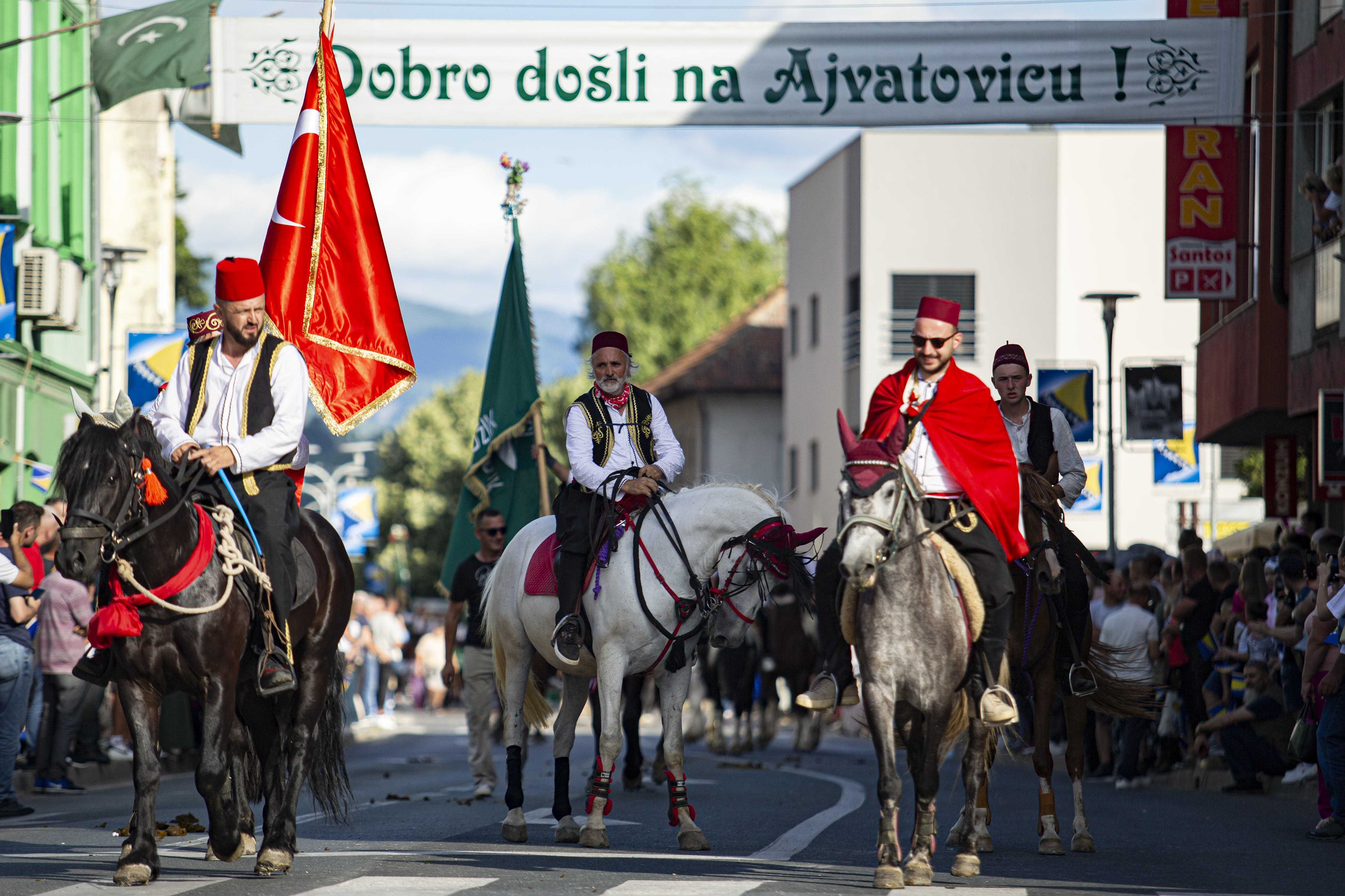 AA-20250628-38414249-38414230-515_DANI_AJVATOVICE_APLAUZOM_ISPRACEN_DEFILE_KONJANIKA_U_DONJEM_VAKUFU