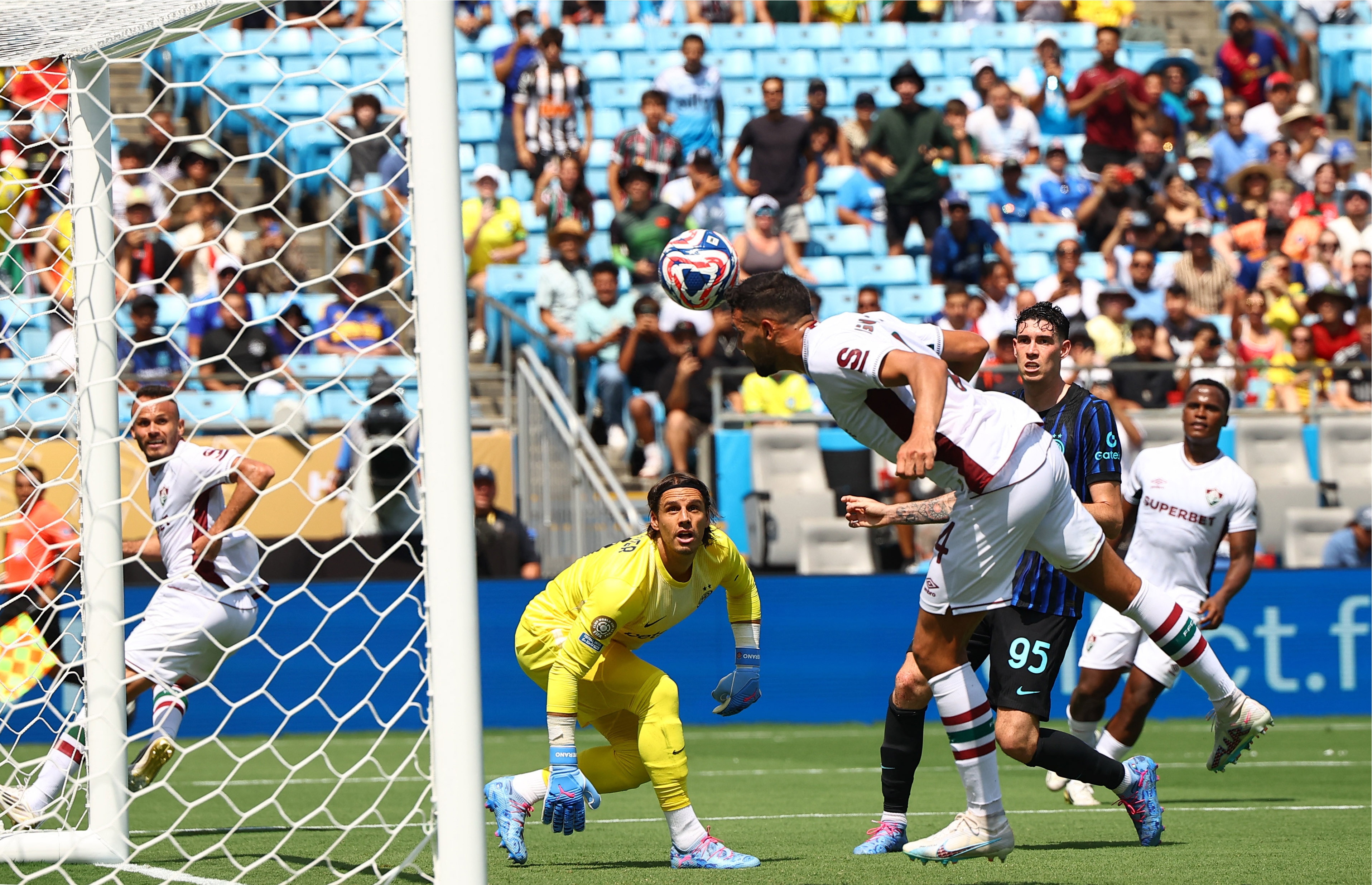 2025-06-30T194205Z_1757199617_UP1EL6U1IQ3EJ_RTRMADP_3_SOCCER-CLUB-INT-FLU