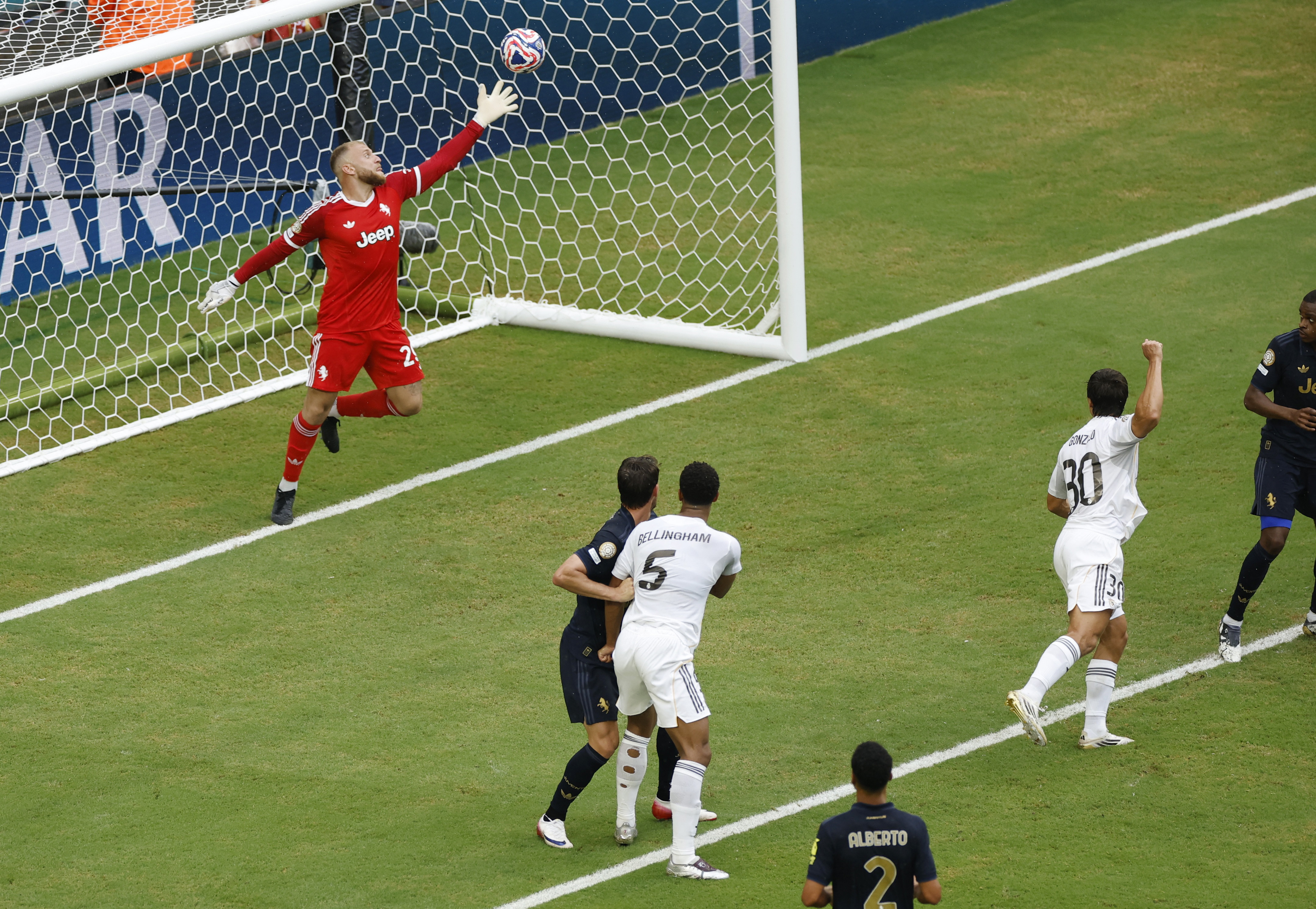 2025-07-01T202213Z_1463701748_UP1EL711KKYJN_RTRMADP_3_SOCCER-CLUB-RMA-JUV