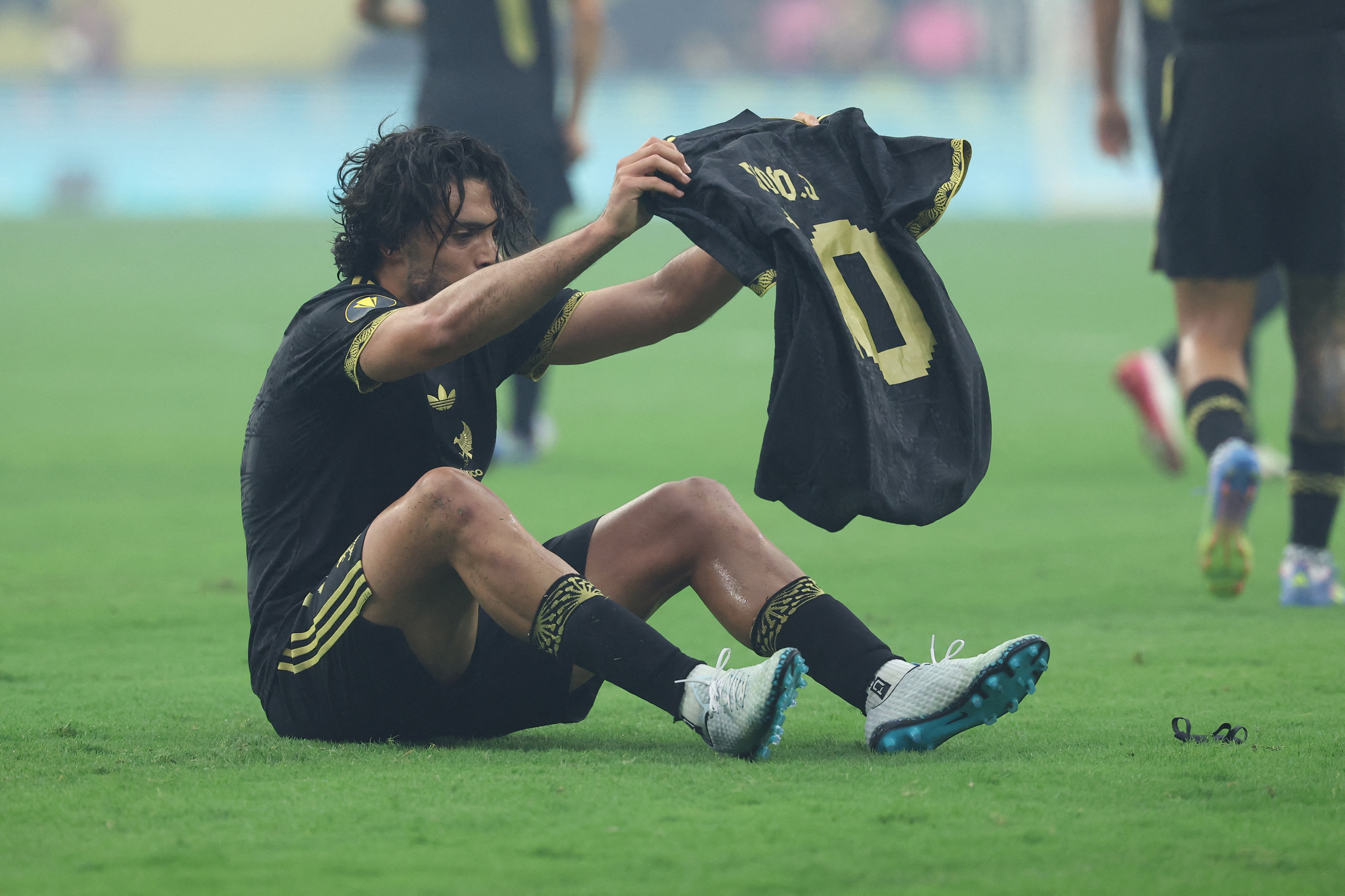 2025-07-06T235036Z_824321455_MT1USATODAY26596680_RTRMADP_3_SOCCER-CONCACAF-GOLD-CUP-FINAL-MEXICO-AT-USA (1)