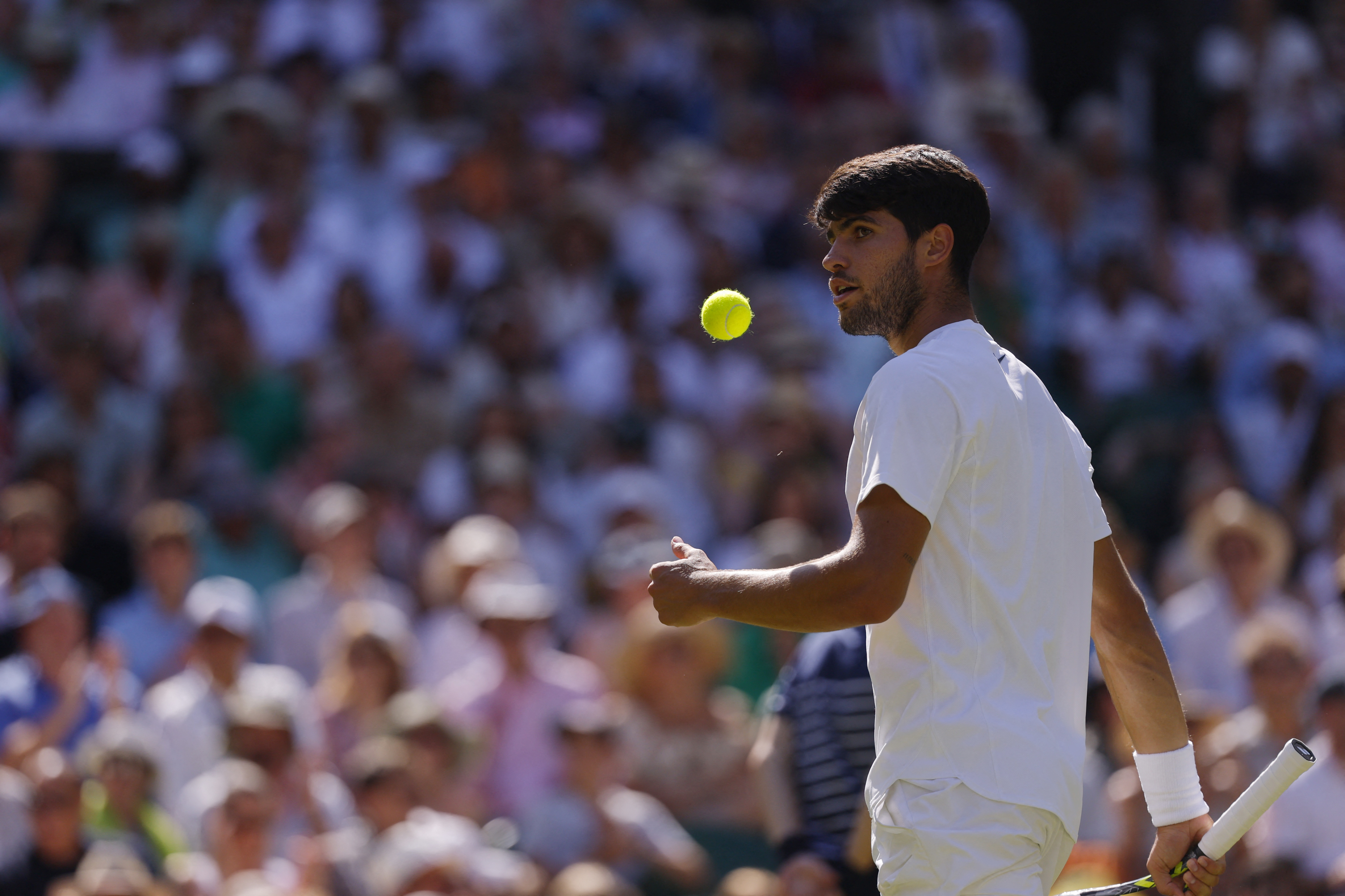 2025-07-11T151605Z_2122256820_UP1EL7B16ERPU_RTRMADP_3_TENNIS-WIMBLEDON