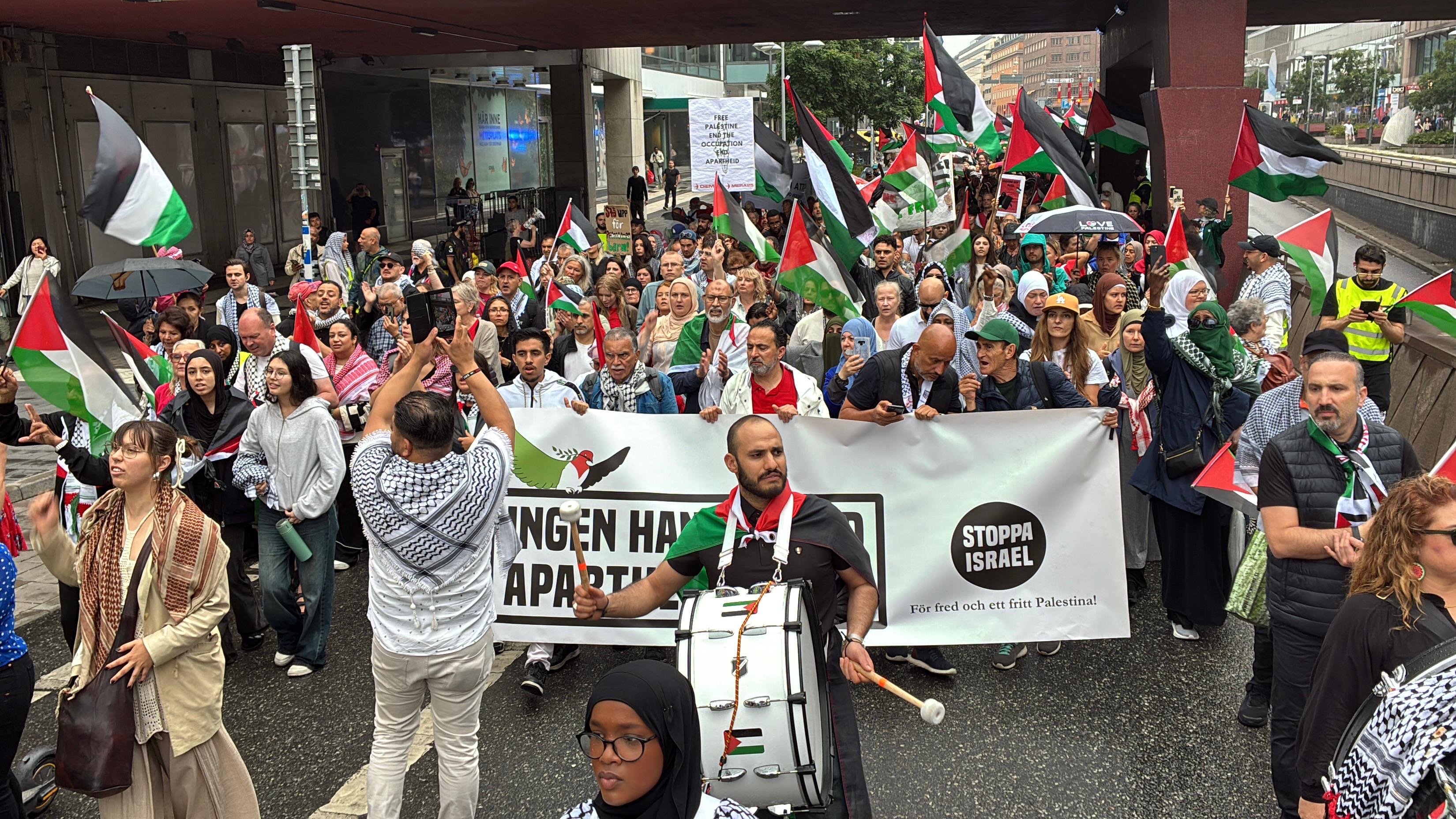 AA-20250712-38543580-38543574-MASOVNI_PROTEST_ZBOG_IZRAELSKIH_NAPADA_NA_GAZU_ODRZAN_U_CENTRU_STOCKHOLMA