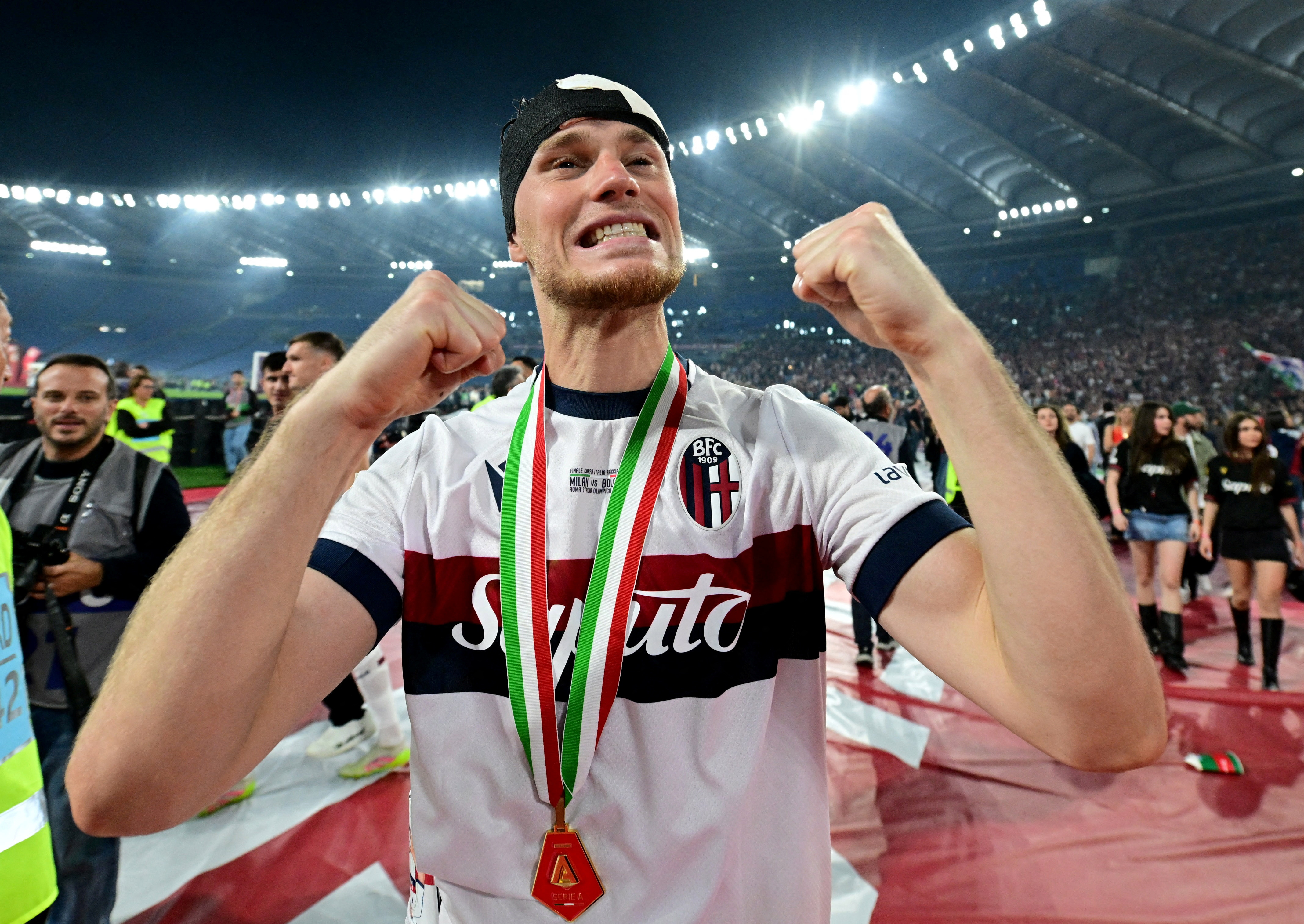 2025-07-20T183153Z_1349256478_RC2XHEAVE801_RTRMADP_3_SOCCER-ITALY-NAP