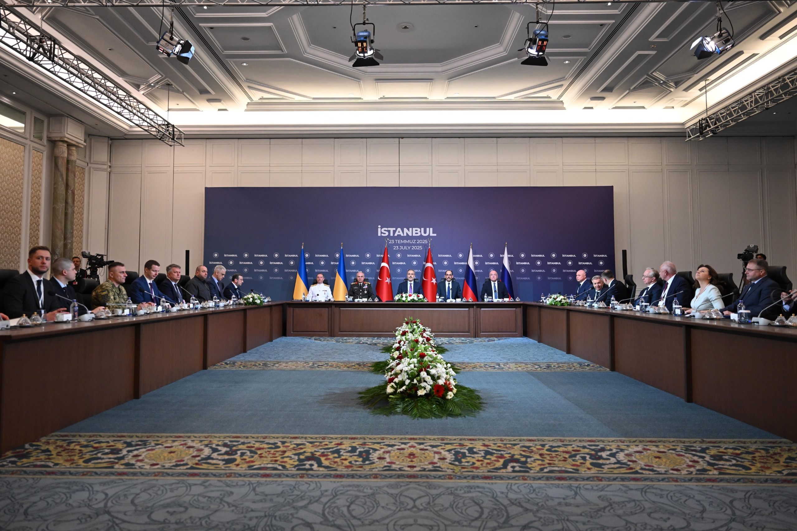 Trilateralni sastanak delegacija Turske, Ukrajine i Rusije u Istanbulu