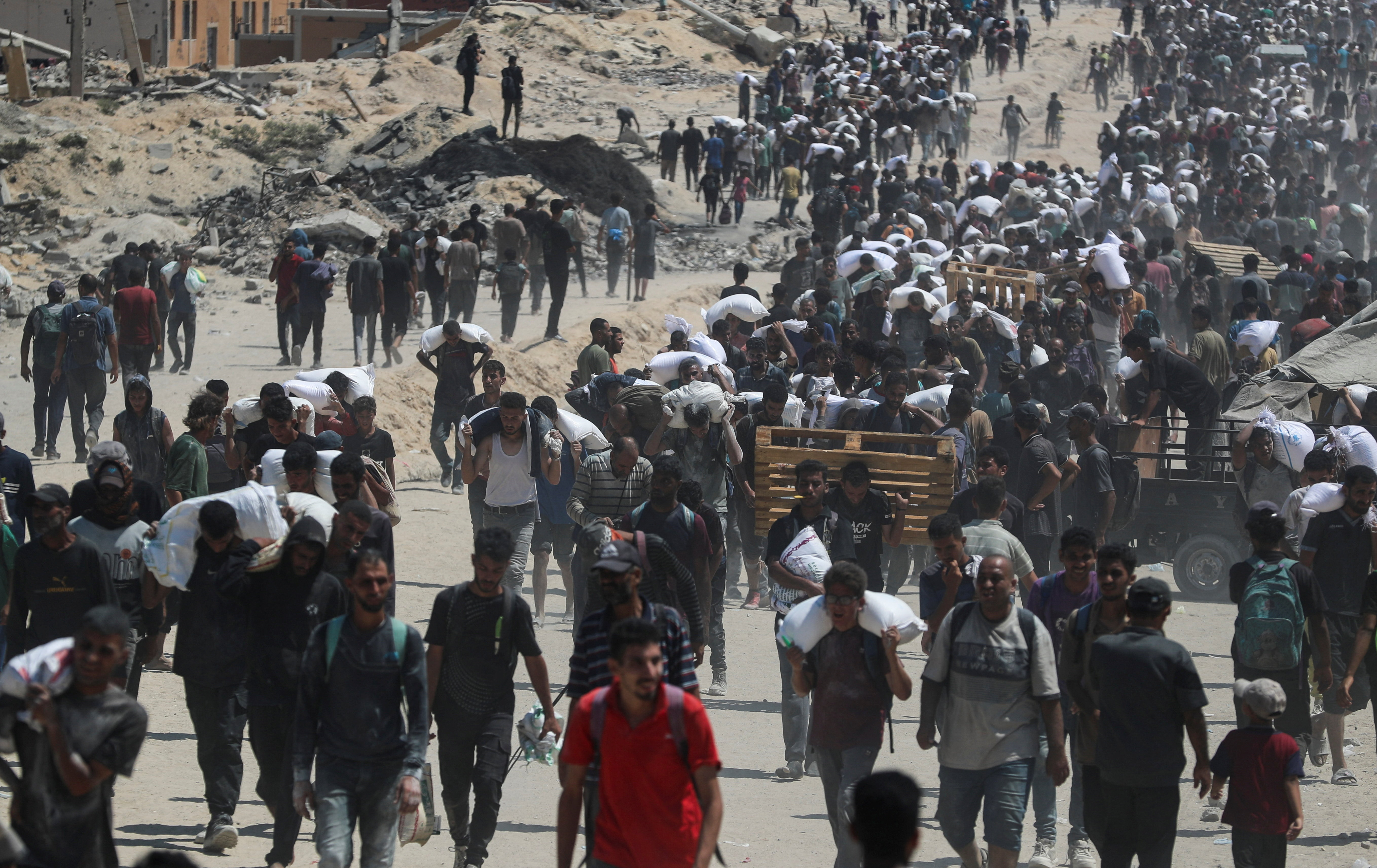 2025-07-27T132706Z_1482637509_RC2WUFATTLMA_RTRMADP_3_ISRAEL-PALESTINIANS-GAZA-AID