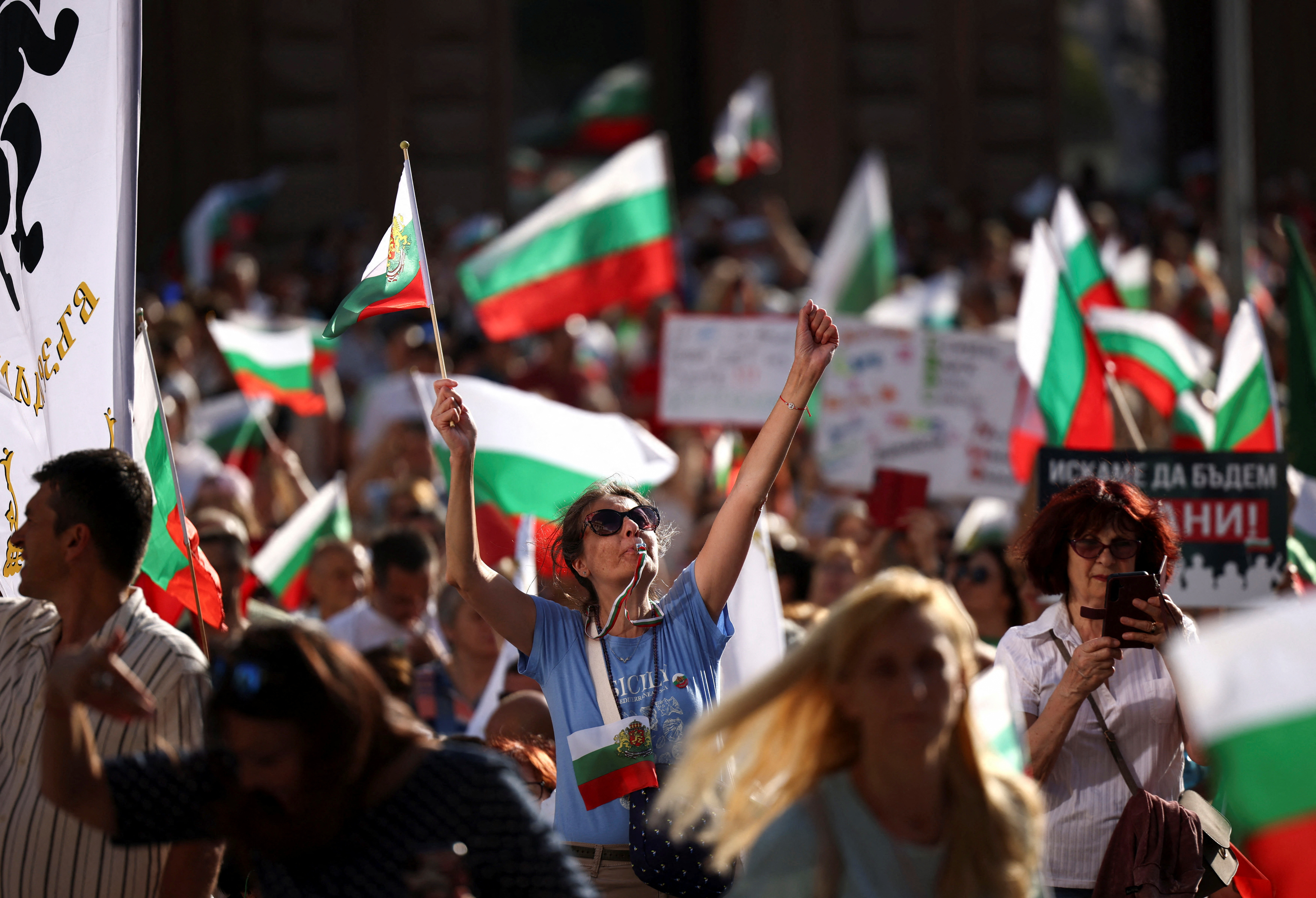 2025-06-28T181547Z_1380058892_RC2SBFACCBF7_RTRMADP_3_BULGARIA-EUROZONE-PROTEST