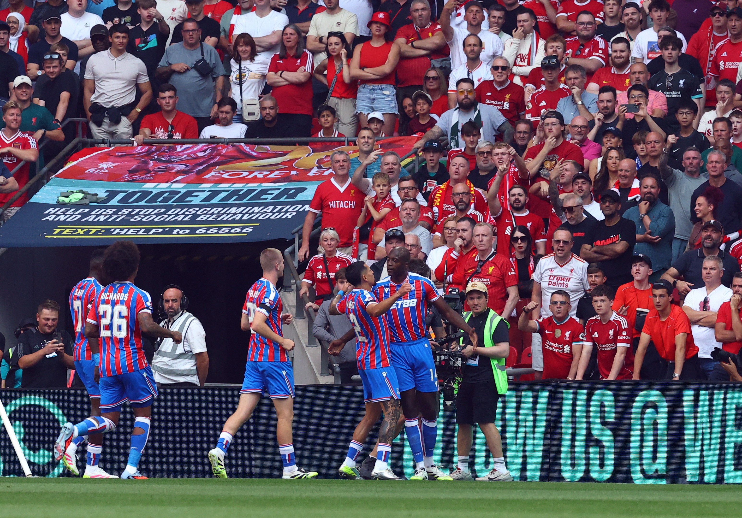Soccer Football - FA Community Shield - Crystal Palace v Liverpool - Wembley Stadium, London, Britain - August 10, 2025 Crystal Palace's Jean-Philippe Mateta celebrates scoring their first goal with Daniel Munoz Action Images via Reuters/Matthew Childs