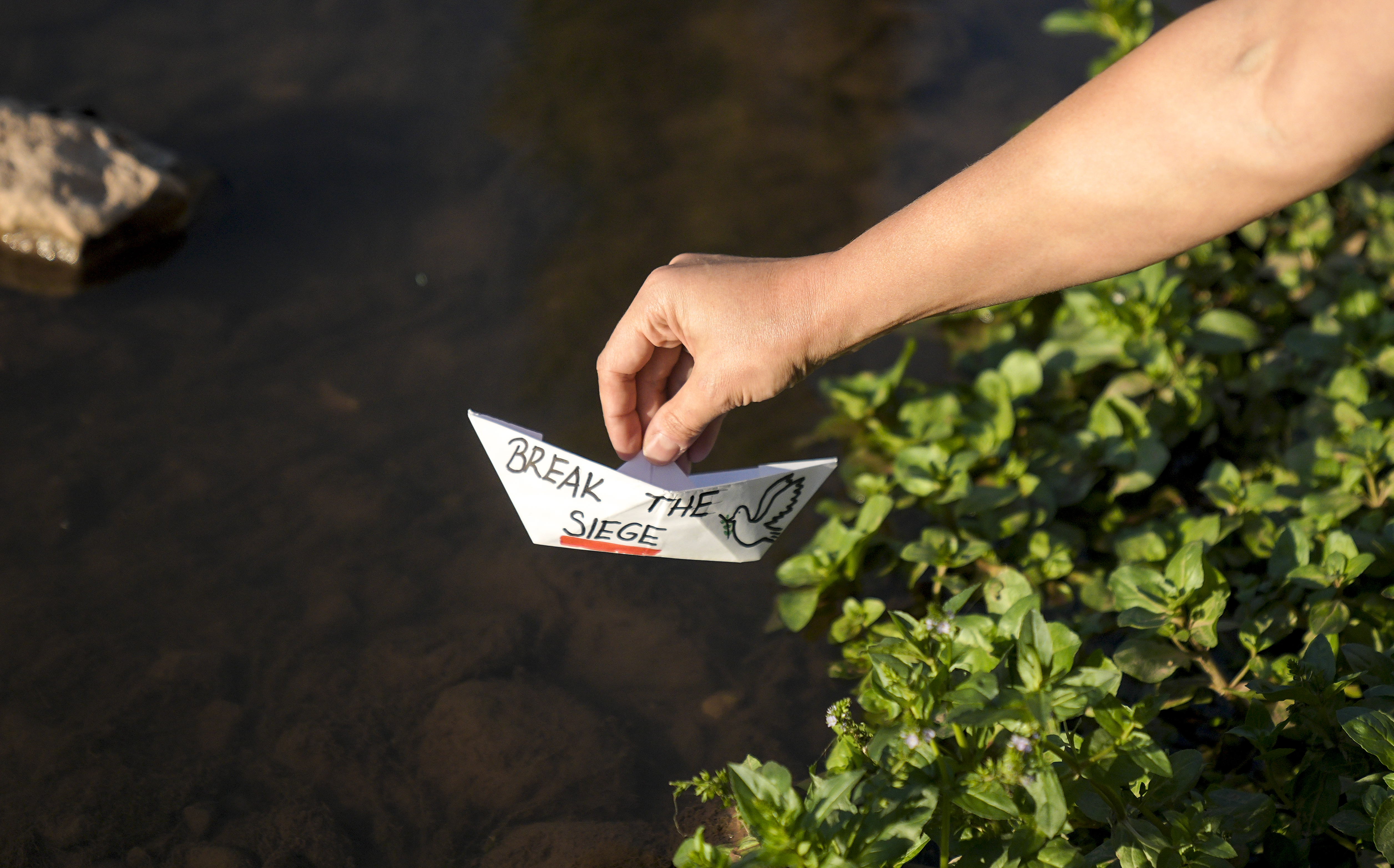 AA-20250904-39023046-39023037-POKRET_ZA_GAZU_ORGANIZIRAO_SIMBOLICNO_PUSTANJE_BRODICA_U_SARAJEVU_U_ZNAK_PODRSKE_PALESTINI_I_FLOTILI_SUMUD