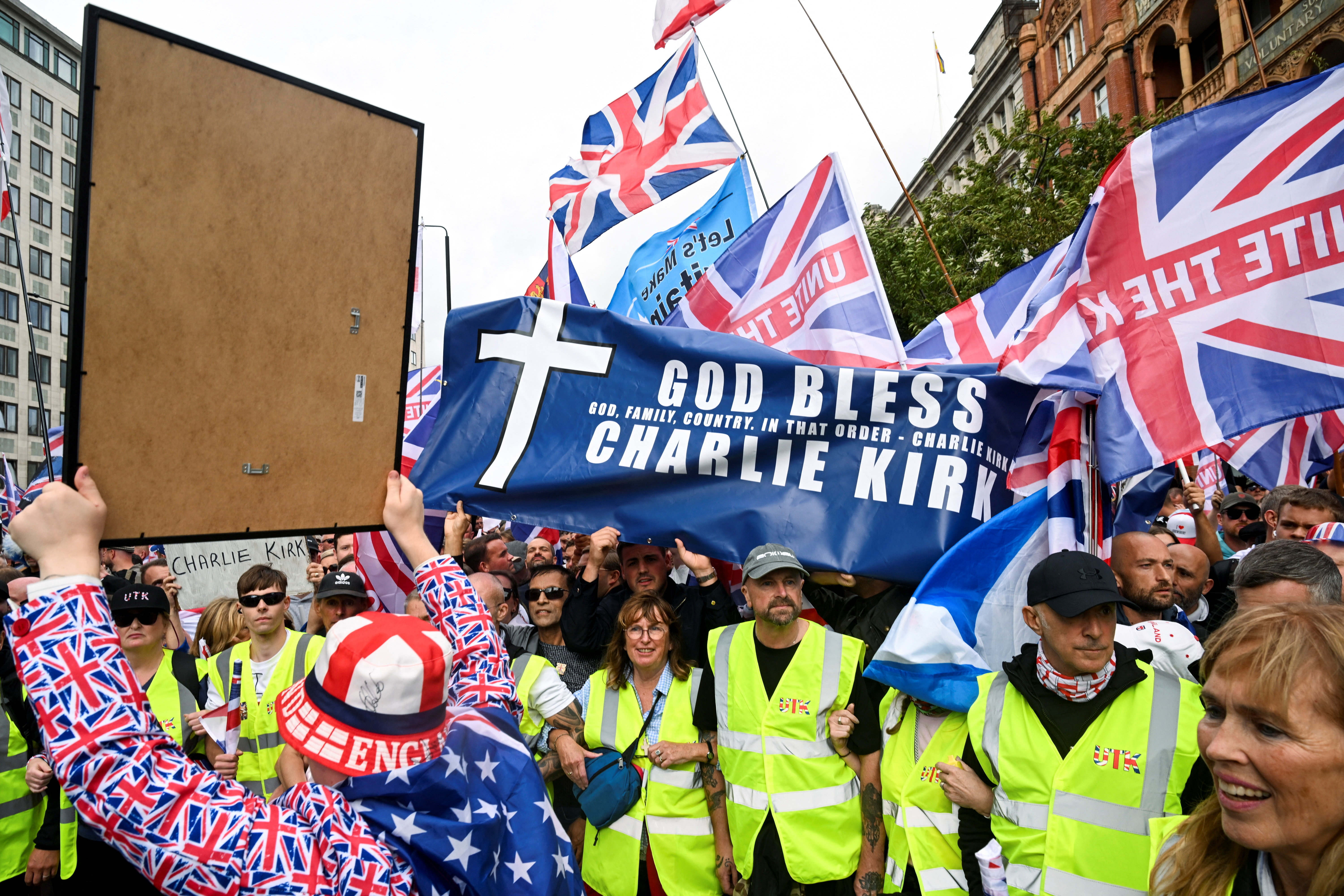 2025-09-13T113940Z_1468086870_RC2ZQGA5MVI4_RTRMADP_3_BRITAIN-PROTESTS