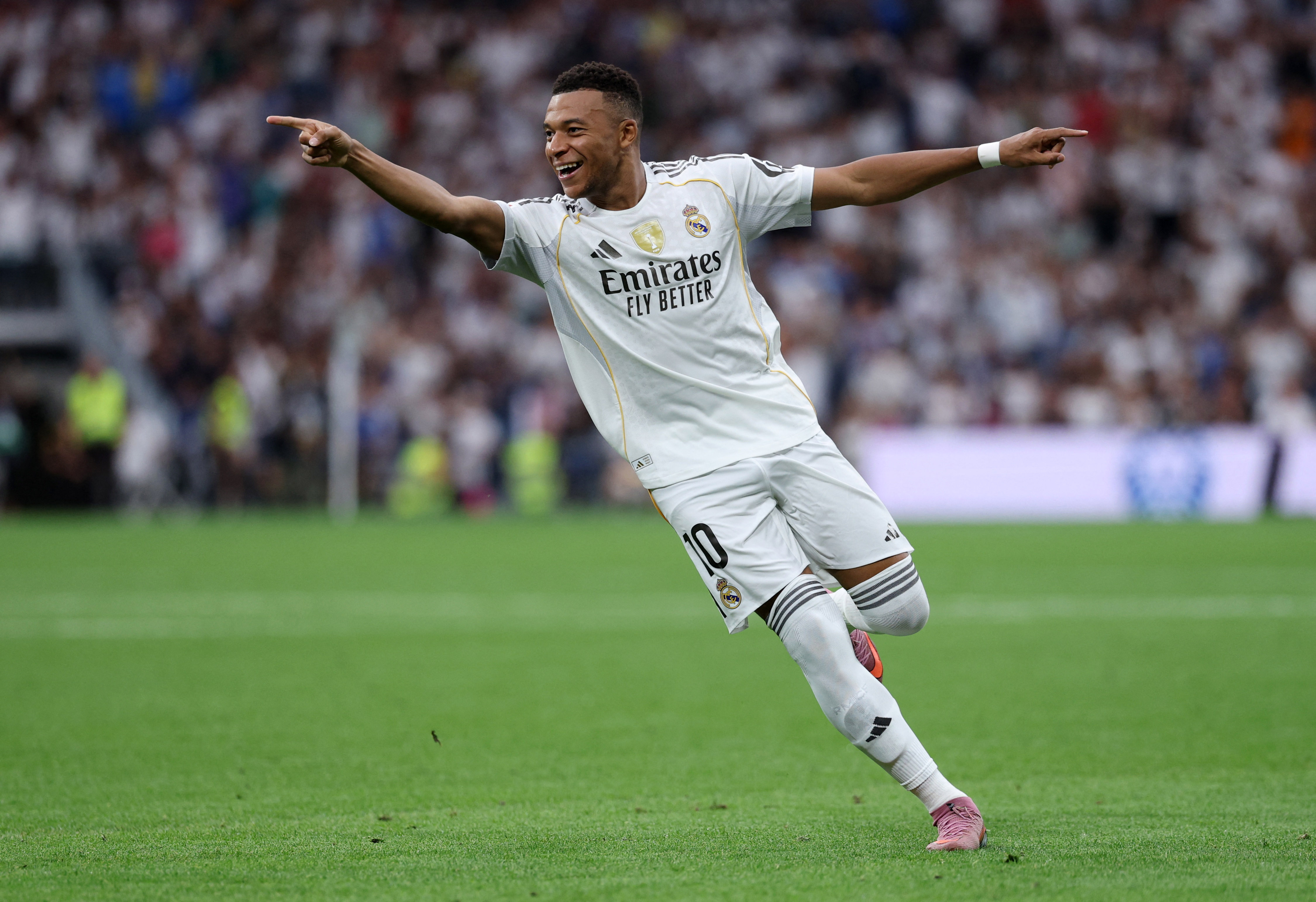 Soccer Football - LaLiga - Real Madrid v Espanyol - Santiago Bernabeu, Madrid, Spain - September 20, 2025 Real Madrid's Kylian Mbappe celebrates scoring their second goal REUTERS/Juan Medina
