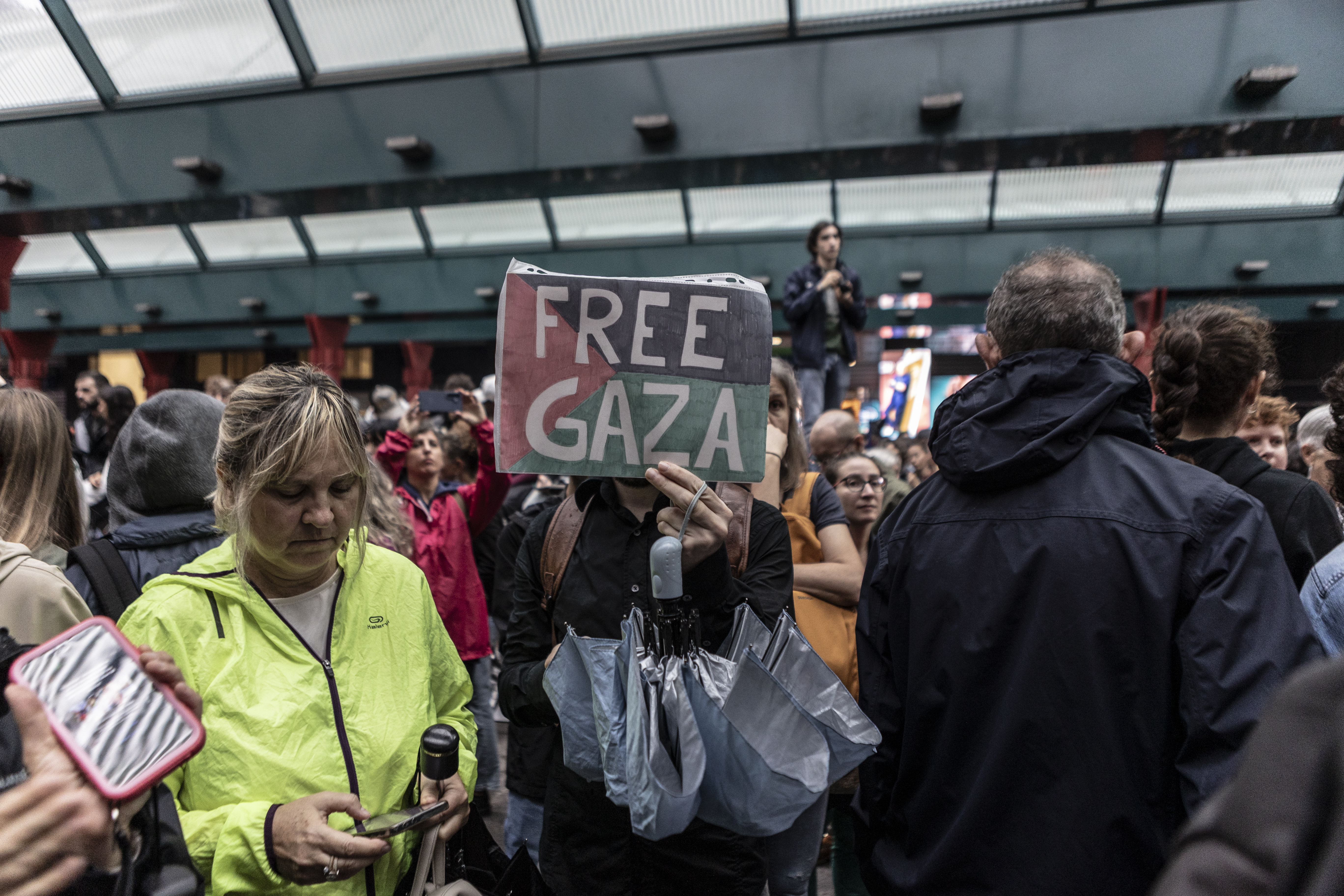 AA-20250922-39191322-39191307-GENERALNI_STRAJK_U_ITALIJI_ZBOG_GAZE_POGODENI_BROJNI_SEKTORI