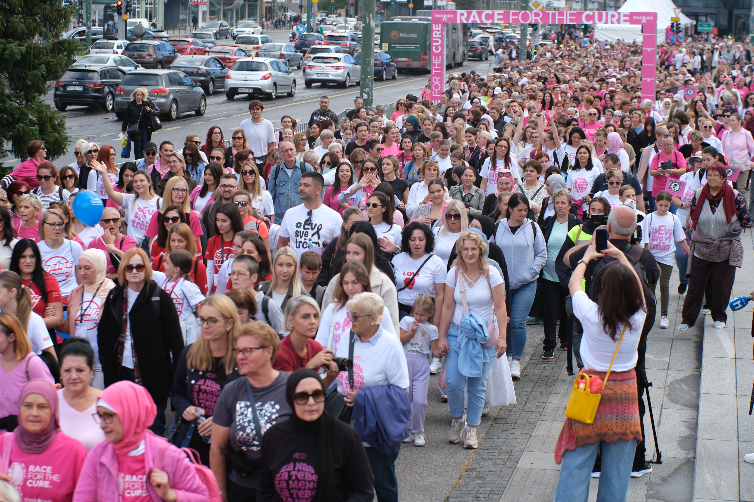 U glavnom gradu Bosne i Hercegovine u subotu je održana manifestacija "Race for the Cure"
