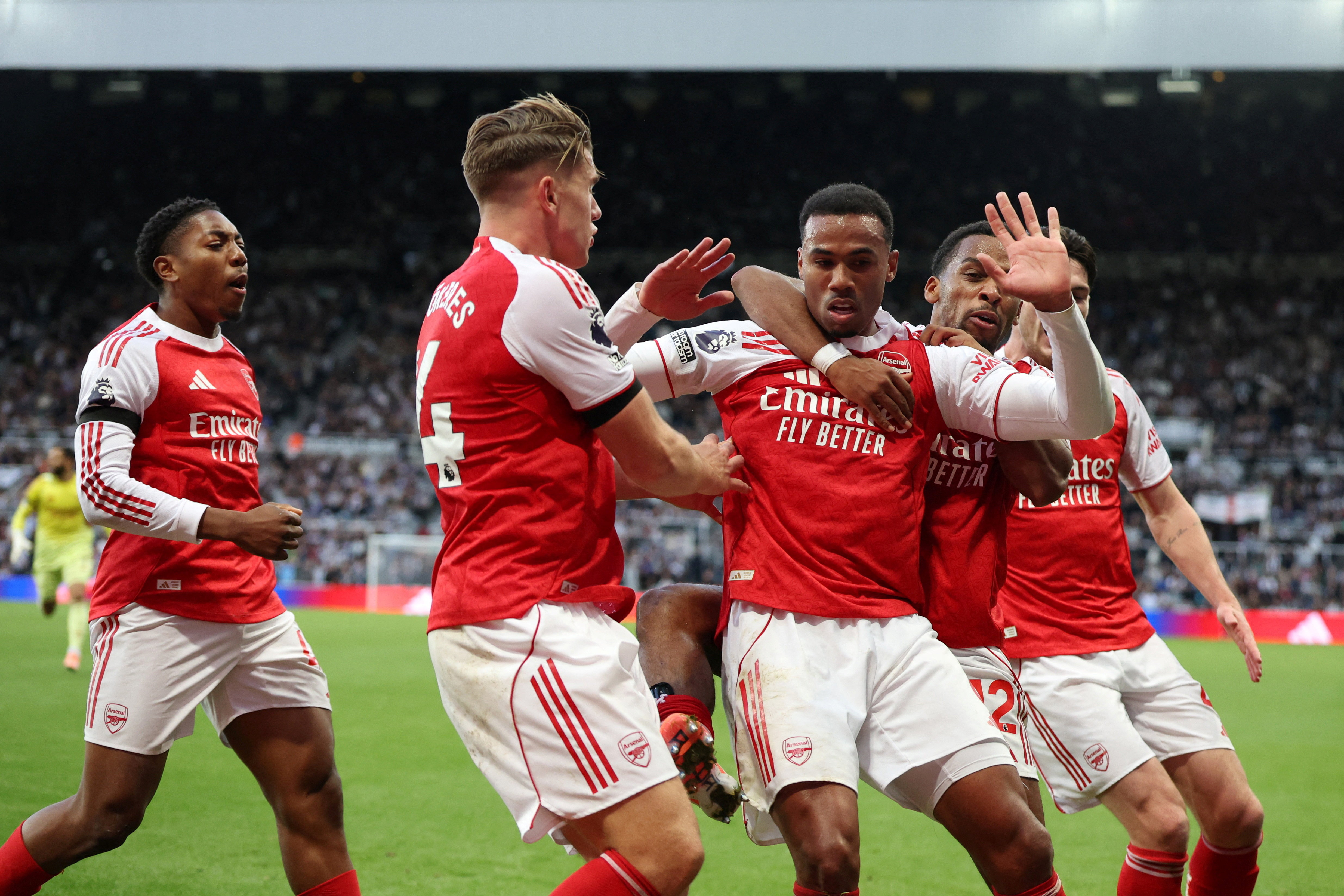 Soccer Football - Premier League - Newcastle United v Arsenal -