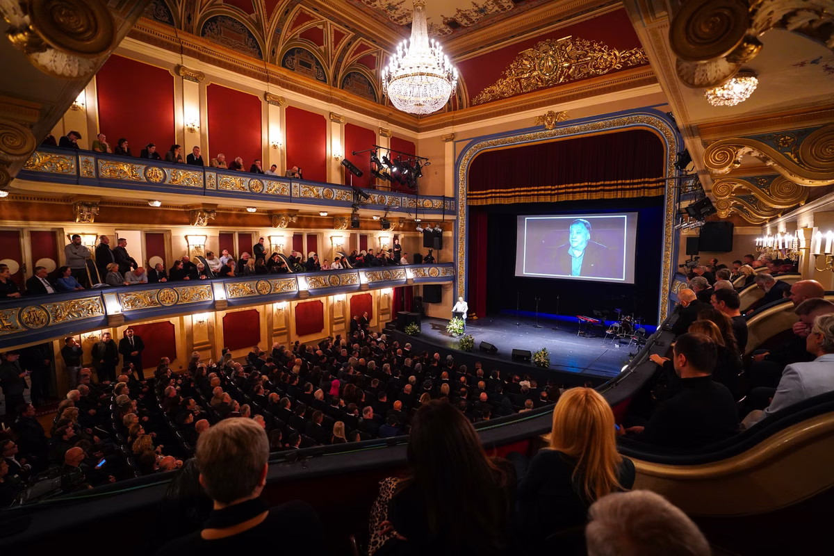 1760351843_1760348163_DSC08224_r.format-avif.width-1200