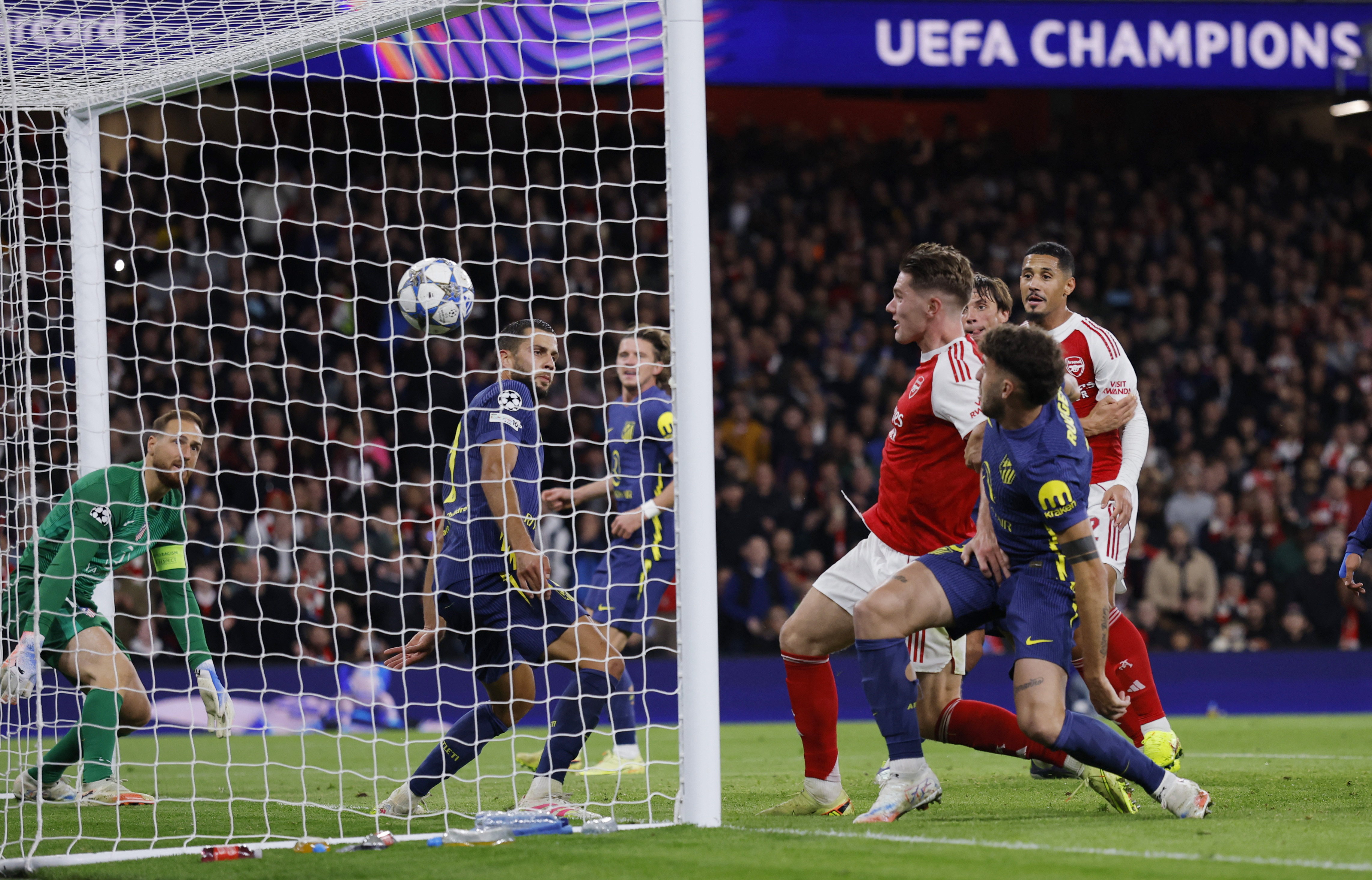 Soccer Football - UEFA Champions League - Arsenal v Atletico Madrid - Emirates Stadium, London, Britain - October 21, 2025 Arsenal's Viktor Gyokeres scores their fourth goal Action Images via Reuters/Andrew Couldridge