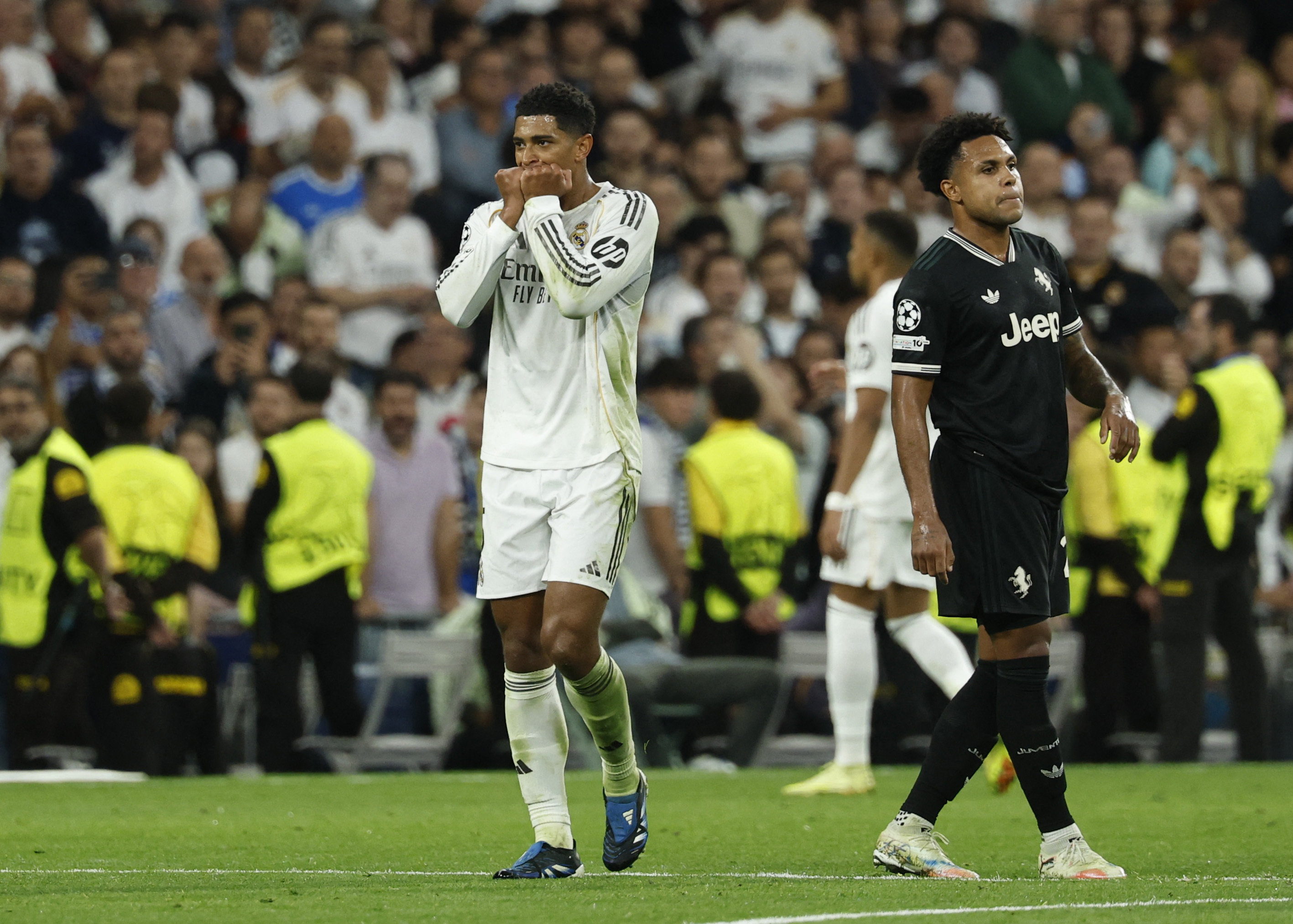 Soccer Football - UEFA Champions League - Real Madrid v Juventus - Santiago Bernabeu, Madrid, Spain - October 22, 2025 Real Madrid's Jude Bellingham celebrates scoring their first goal REUTERS/Susana Vera