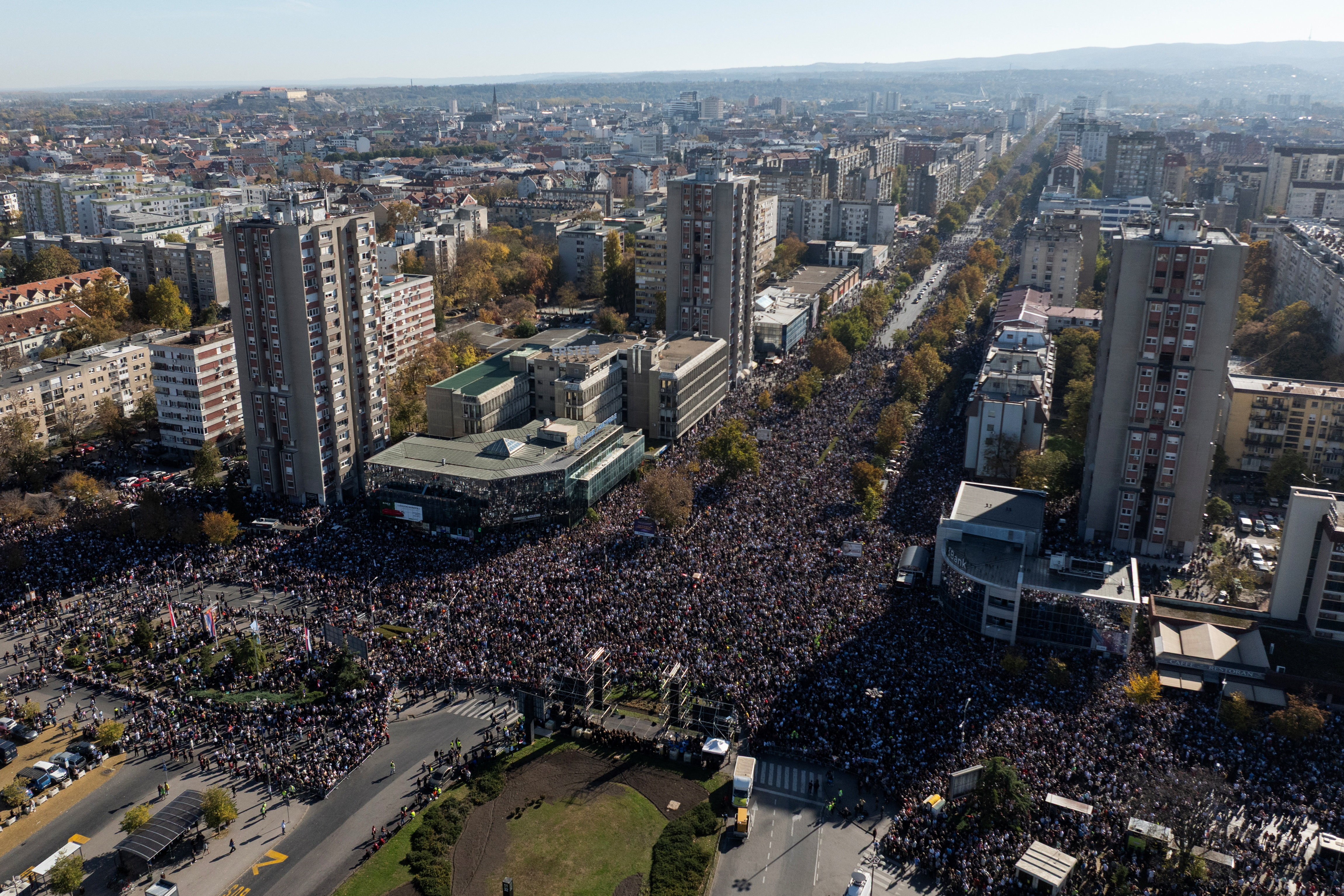 2025-11-01T105003Z_977199303_RC2MNHADKLO5_RTRMADP_3_SERBIA-PROTESTS-NOVI-SAD