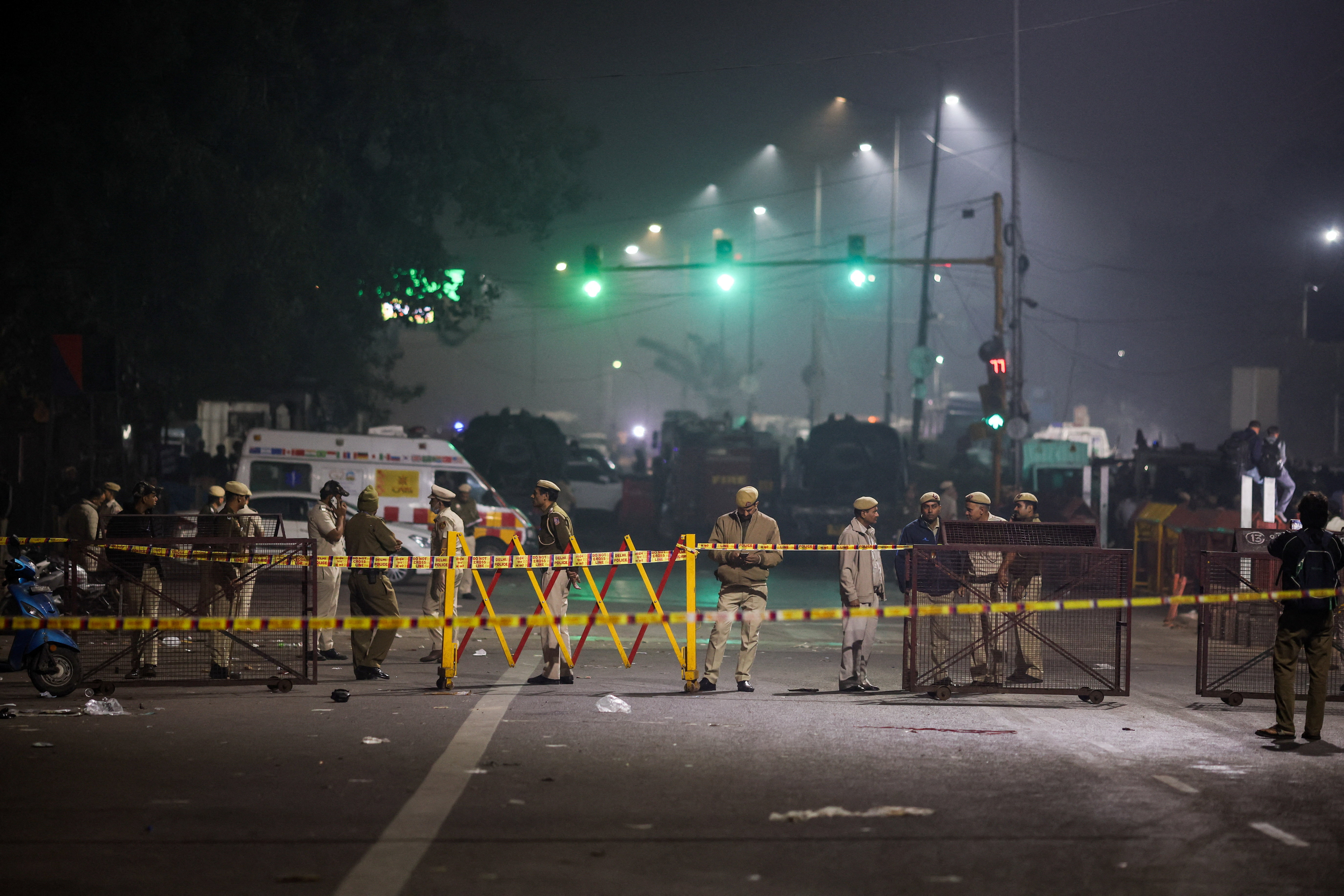 Emergency personnel work at the site of an explosion in the old quarters of Delhi, India, November 10, 2025. REUTERS/Adnan Abidi