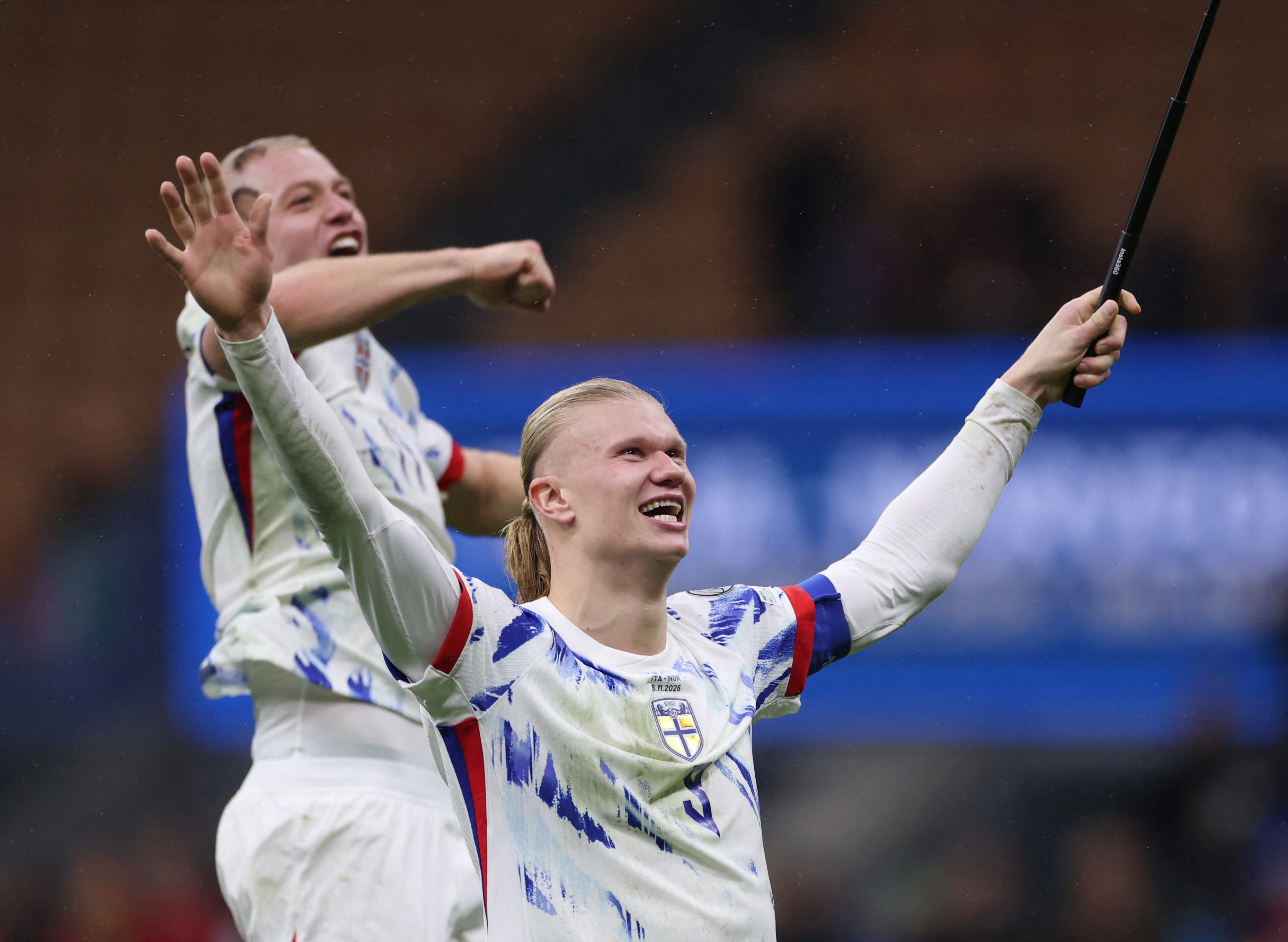 Soccer Football - World Cup - UEFA Qualifiers - Group I - Italy v Norway - San Siro, Milan, Italy - November 16, 2025 Norway's Erling Haaland celebrates after the match REUTERS/Claudia Greco