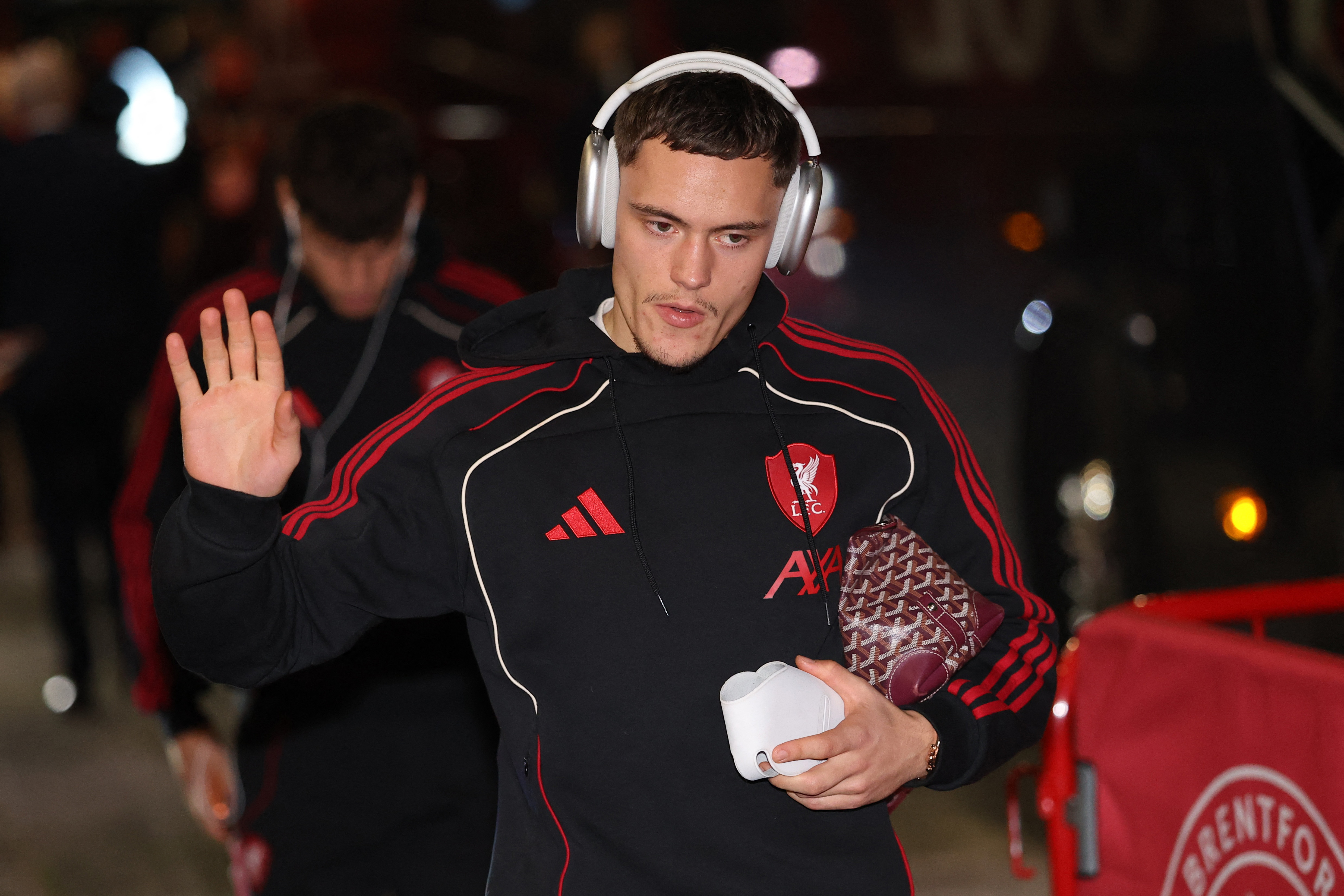 Soccer Football - Premier League - Brentford v Liverpool - GTech Community Stadium, London, Britain - October 25, 2025 Liverpool's Florian Wirtz arrives before the match REUTERS/Toby Melville EDITORIAL USE ONLY. NO USE WITH UNAUTHORIZED AUDIO, VIDEO, DATA