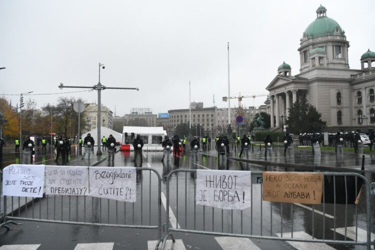 1763823476-studentski-protest-godinu-dana-od-napada-na-studente-fdu-foto-filip-kraincanic-nova-rs-71-750x500