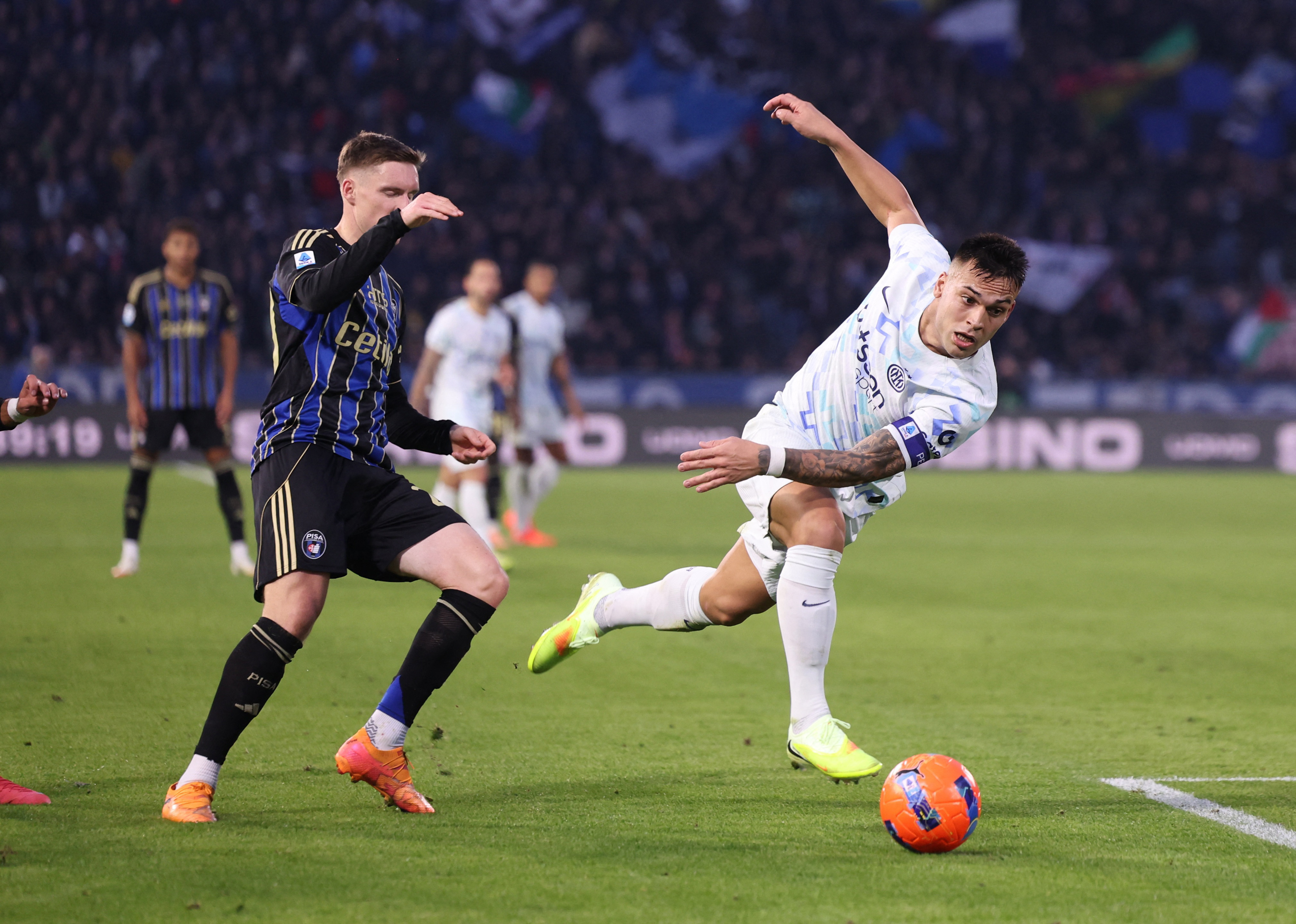 Soccer Football - Serie A - Pisa SC v Inter Milan - Arena Garibaldi Stadio Romeo Anconetani, Pisa, Italy - November 30, 2025 Inter Milan's Lautaro Martinez in action REUTERS/Claudia Greco