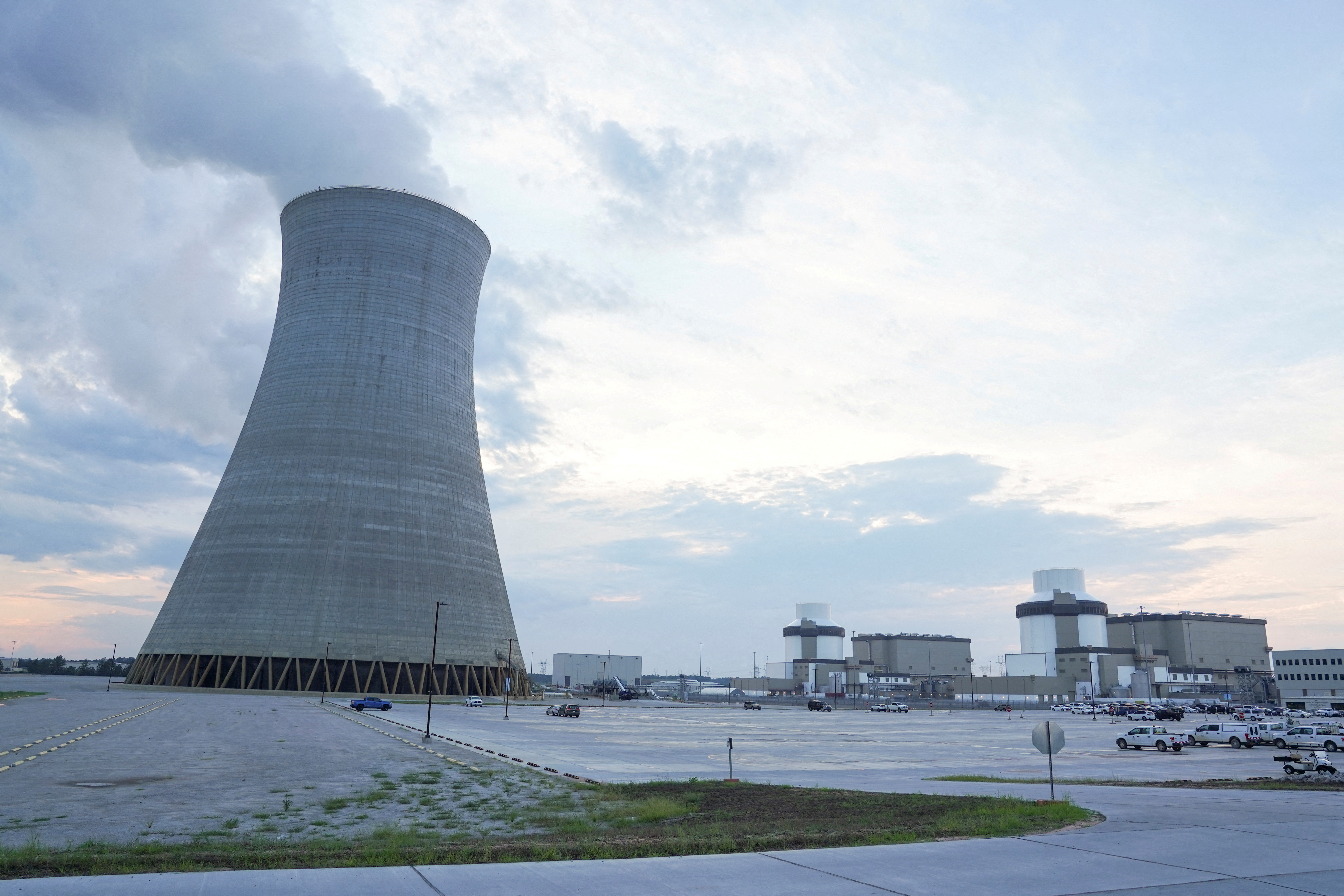 FILE PHOTO: A cooling tower is seen at the nuclear-powered Vogtle Electric Generating Plant in Waynesboro, Georgia, U.S. August 13, 2024. REUTERS/Megan Varner/File Photo
