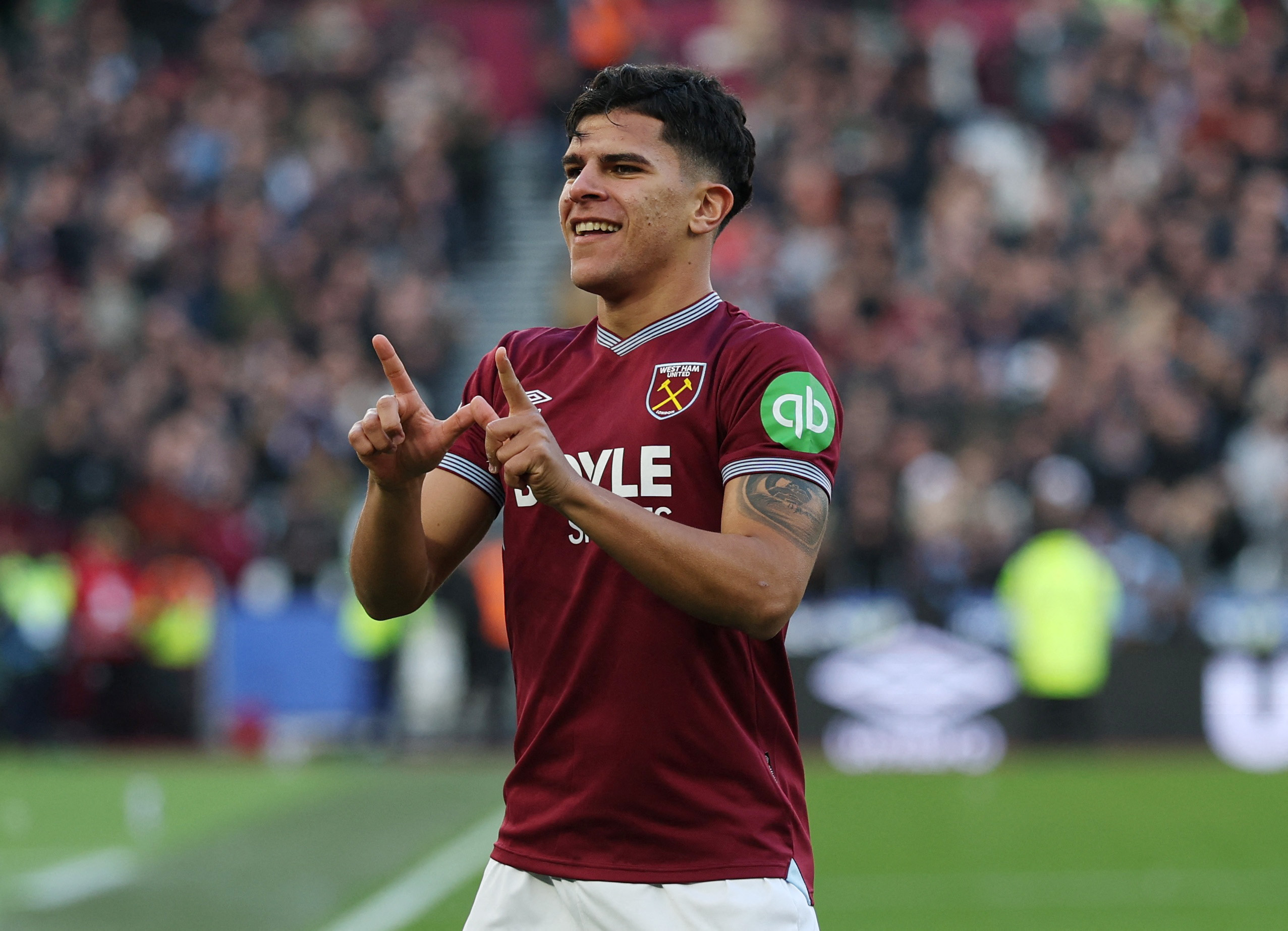 Soccer Football - Premier League - West Ham United v Aston Villa - London Stadium, London, Britain - December 14, 2025 West Ham United's Mateus Fernandes celebrates scoring their first goal Action Images via Reuters/Paul Childs EDITORIAL USE ONLY. NO USE