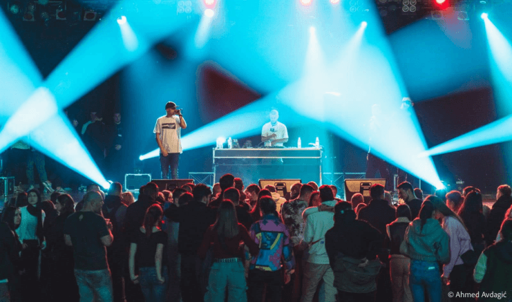 Redneck.Reper_.novinar.i.autenti.ni_.glas_.alternativne.scene_