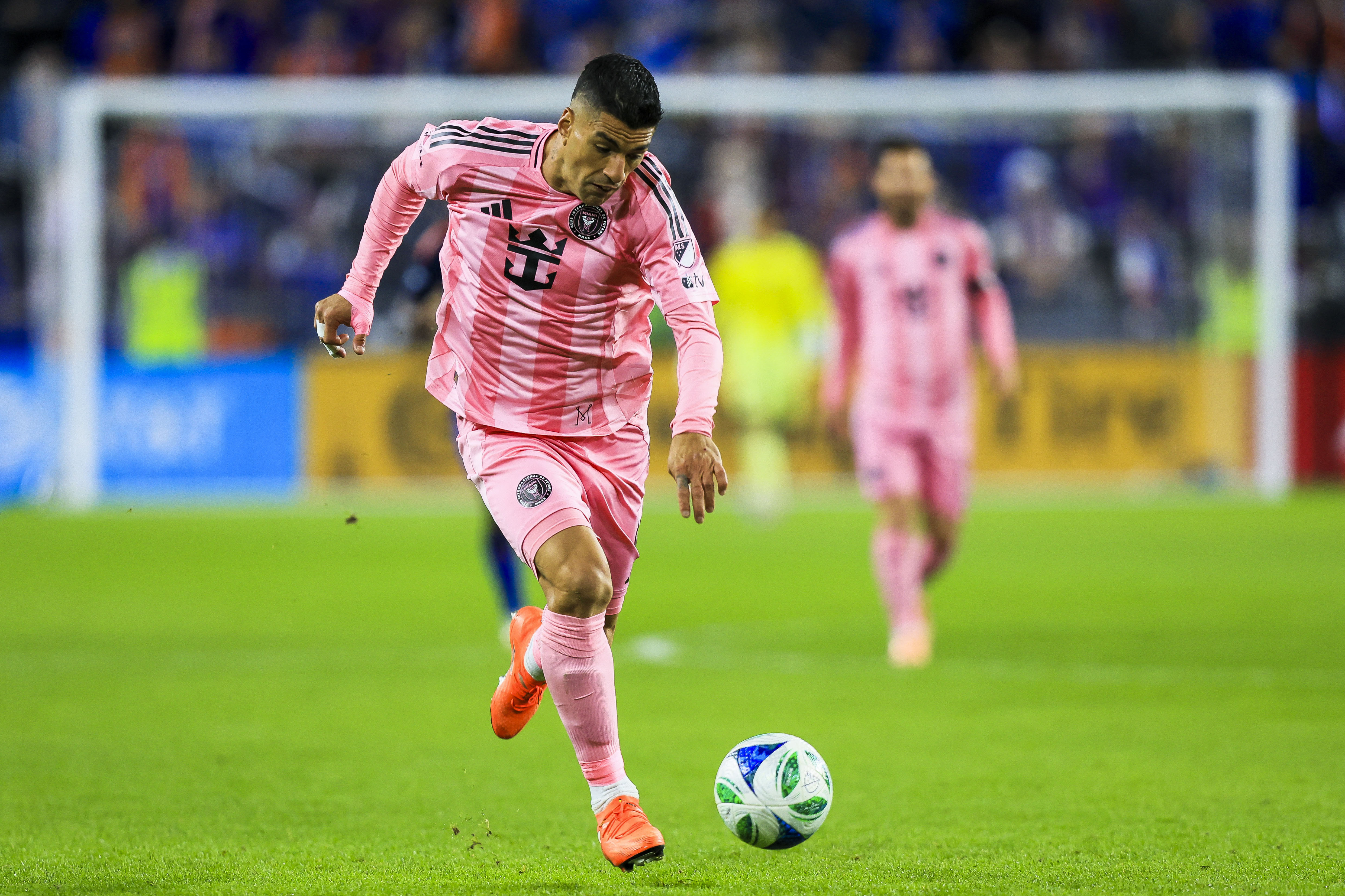 Nov 23, 2025; Cincinnati, Ohio, USA; Inter Miami CF forward Luis Suarez (9) dribbles against FC Cincinnati in the second half at TQL Stadium. Mandatory Credit: Katie Stratman-Imagn Images