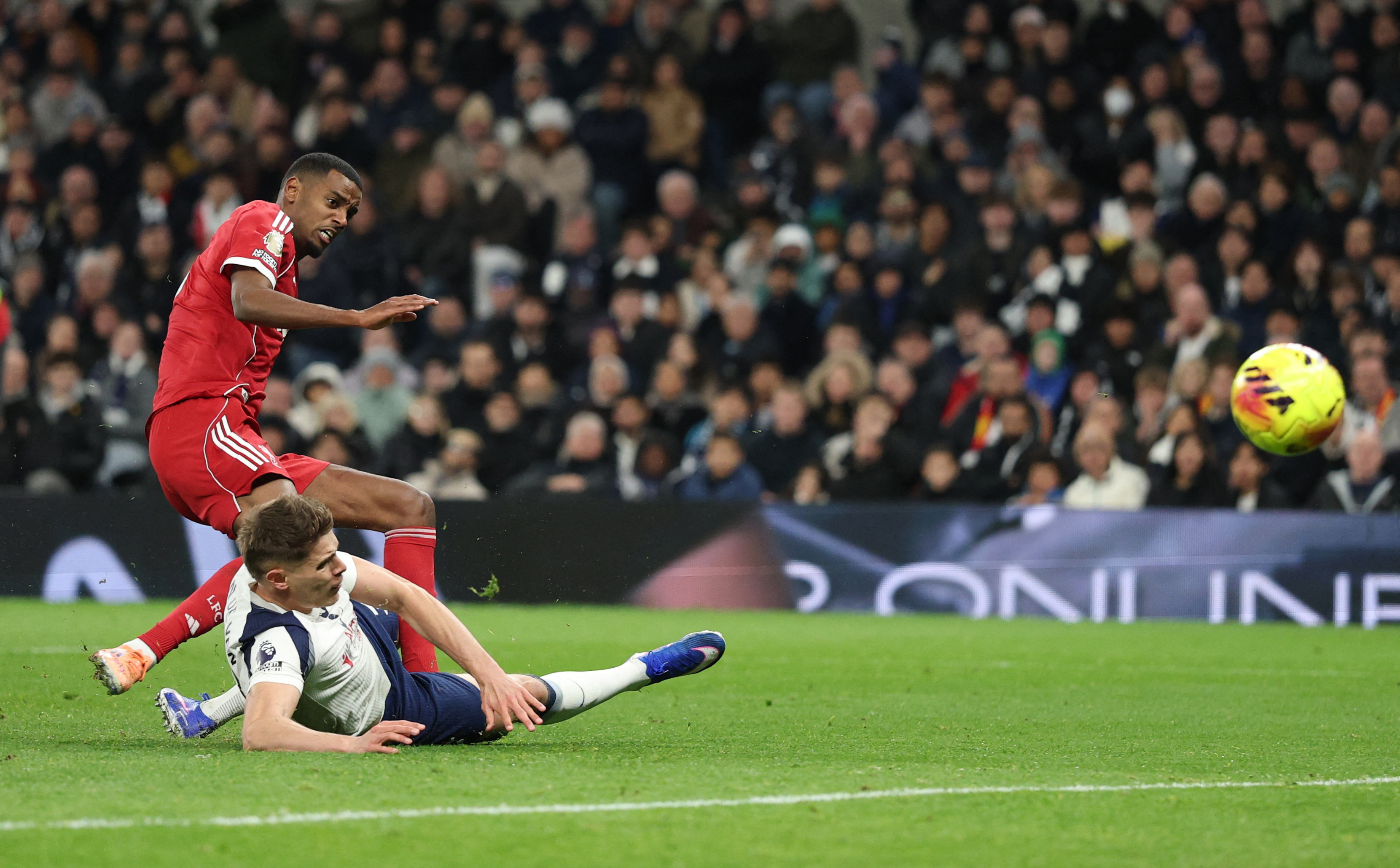 Soccer Football - Premier League - Tottenham Hotspur v Liverpool - Tottenham Hotspur Stadium, London, Britain - December 20, 2025 Liverpool's Alexander Isak scores their first goal Action Images via Reuters/John Sibley EDITORIAL USE ONLY. NO USE WITH UNAU