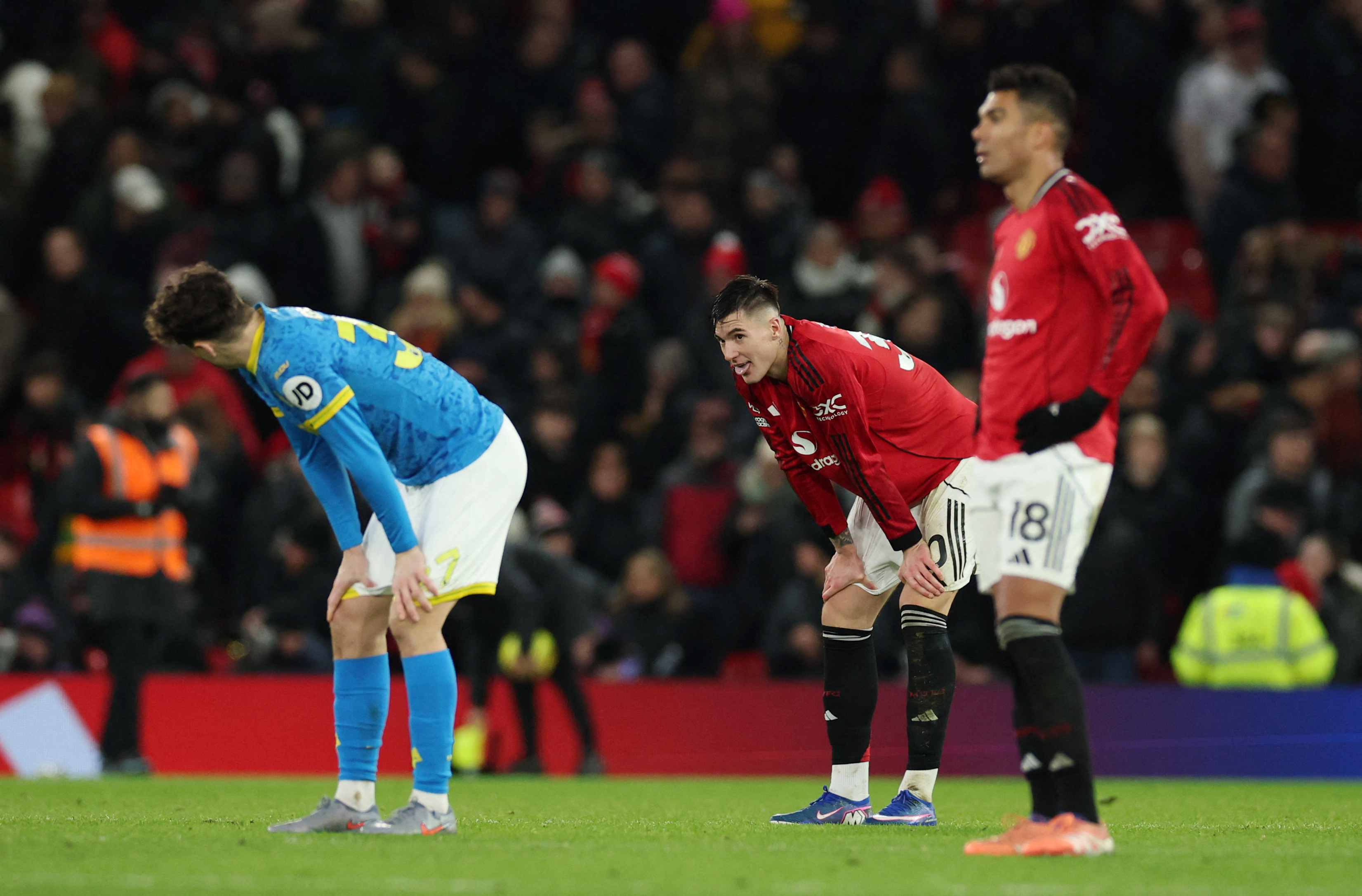 2025-12-30T221052Z_367122259_UP1ELCU1PM2CT_RTRMADP_3_SOCCER-ENGLAND-MUN-WOL