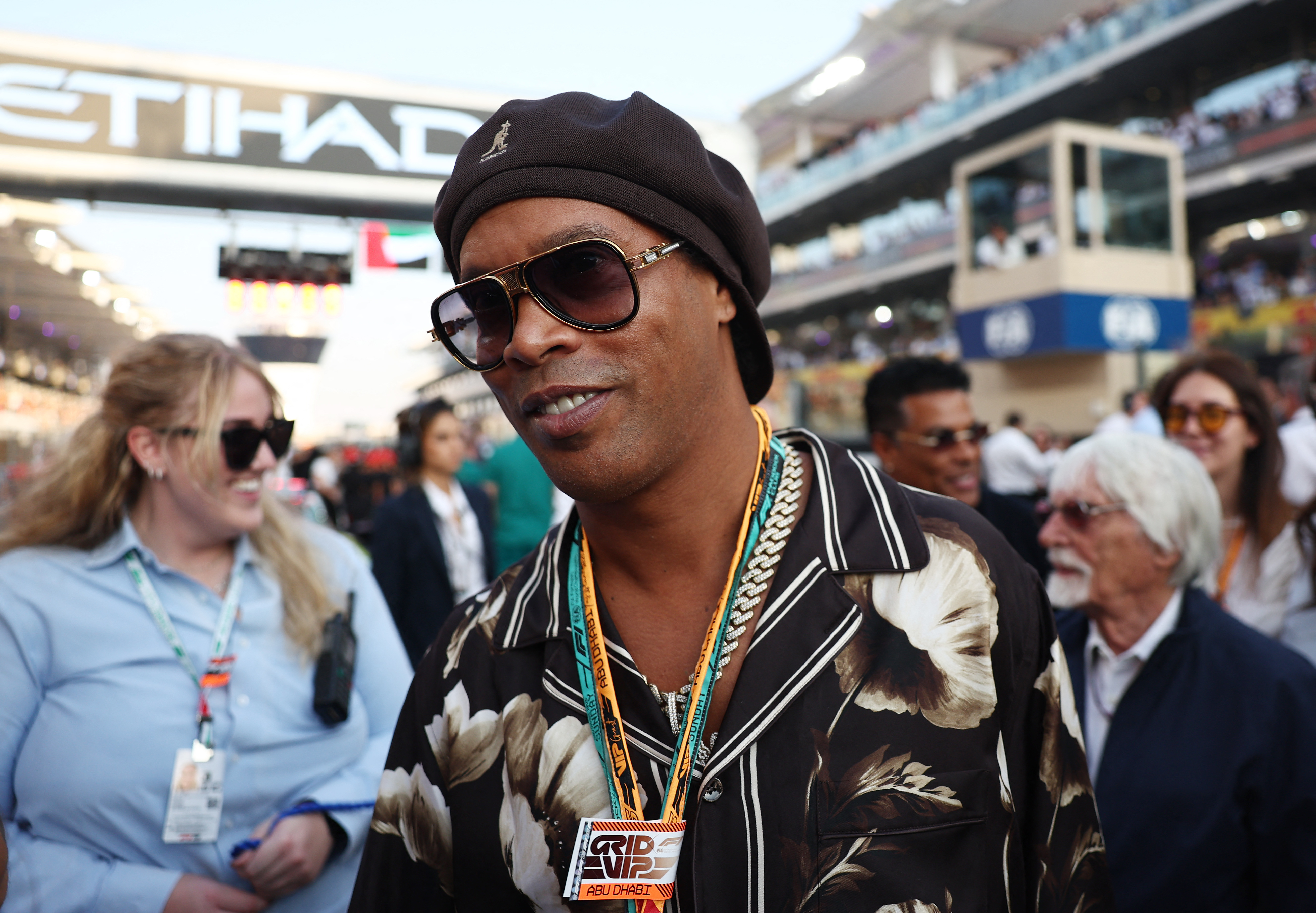 Formula One F1 - Abu Dhabi Grand Prix - Yas Marina Circuit, Abu Dhabi, United Arab Emirates - December 7, 2025 Former footballer Ronaldinho on the grid before the race REUTERS/Jakub Porzycki