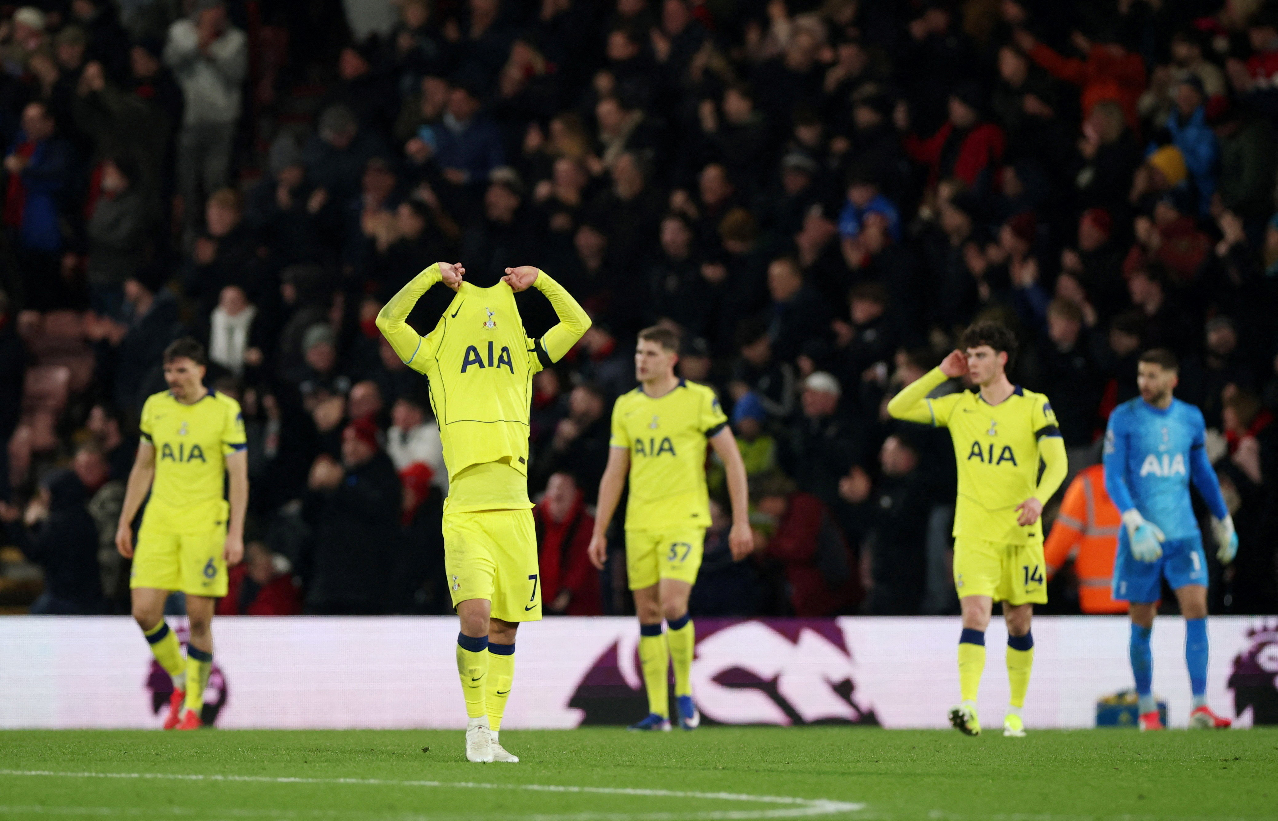 Soccer Football - Premier League - AFC Bournemouth v Tottenham Hotspur - Vitality Stadium, Bournemouth, Britain - January 7, 2026 Tottenham Hotspur's Xavi Simons looks dejected after AFC Bournemouth's Antoine Semenyo scores their third goal REUTERS/Isabel
