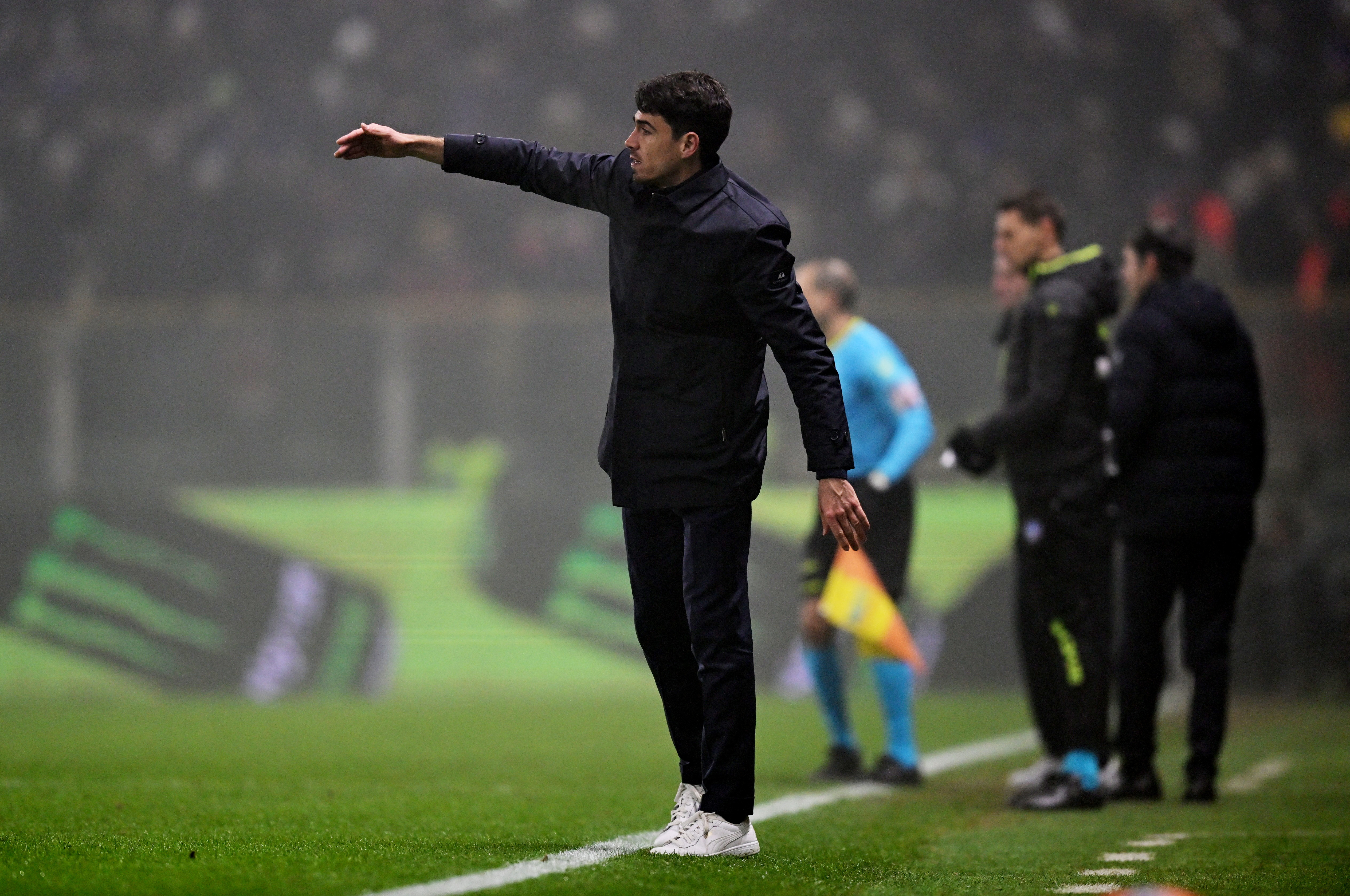 Soccer Football - Serie A - Parma v Inter Milan - Stadio Ennio Tardini, Parma, Italy - January 7, 2026 Parma coach Carlos Cuesta reacts REUTERS/Daniele Mascolo