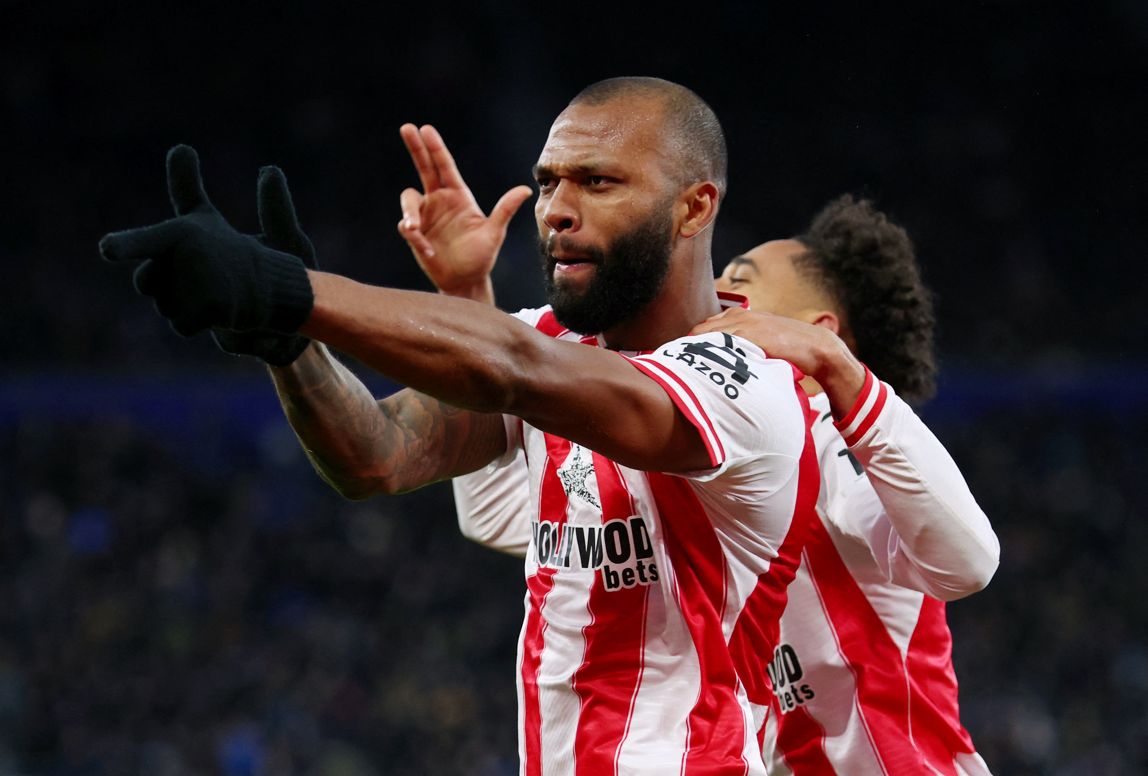 Soccer Football - Premier League - Everton v Brentford - Hill Dickinson Stadium, Liverpool, Britain - January 4, 2026  Brentford's Igor Thiago celebrates scoring their third goal with Kevin Schade Action Images via Reuters/Ed Sykes EDITORIAL USE ONLY. NO
