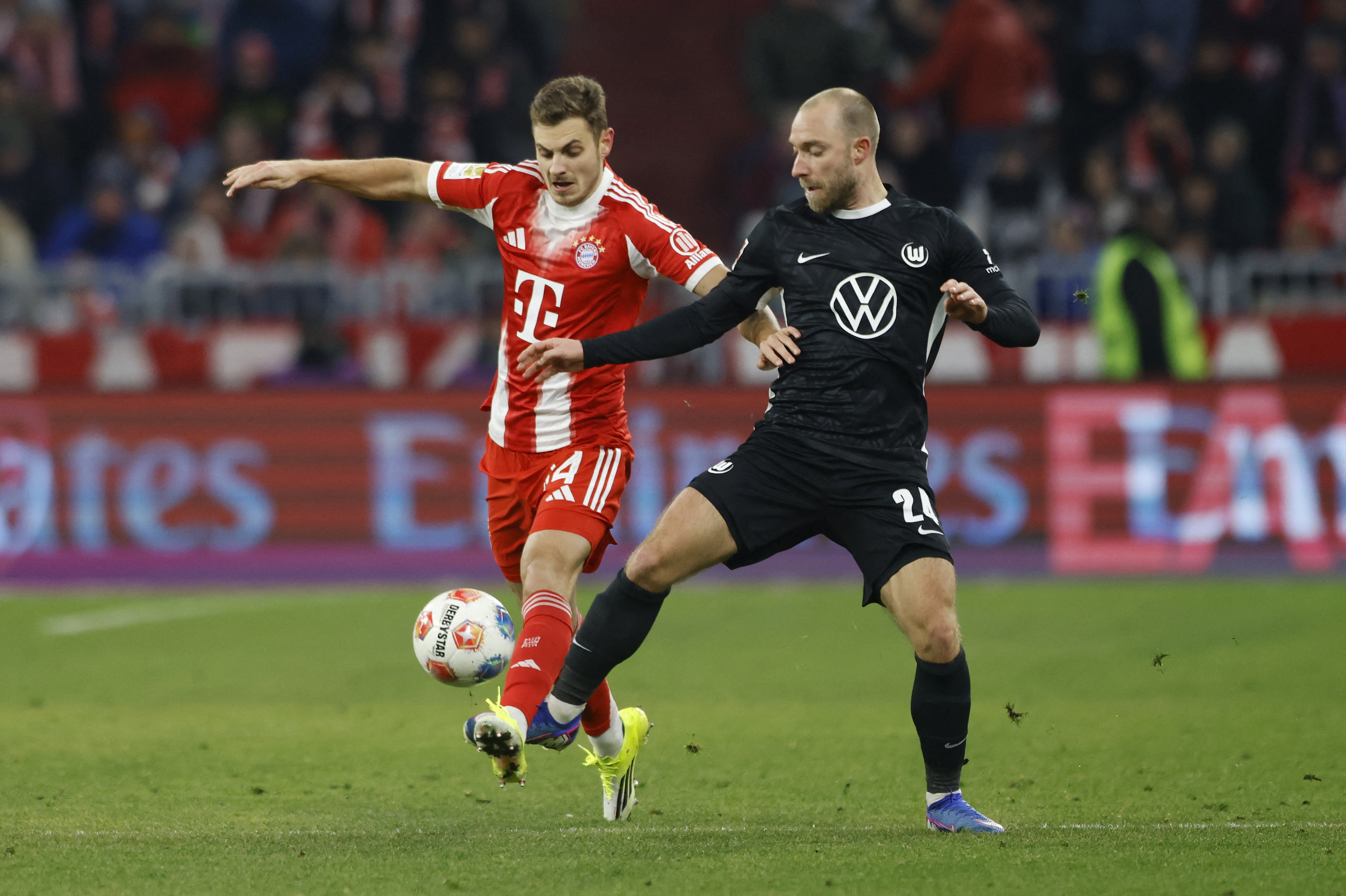 2026-01-11T171923Z_111934170_UP1EM1B1C4A8Z_RTRMADP_3_SOCCER-GERMANY-FCB-WOB