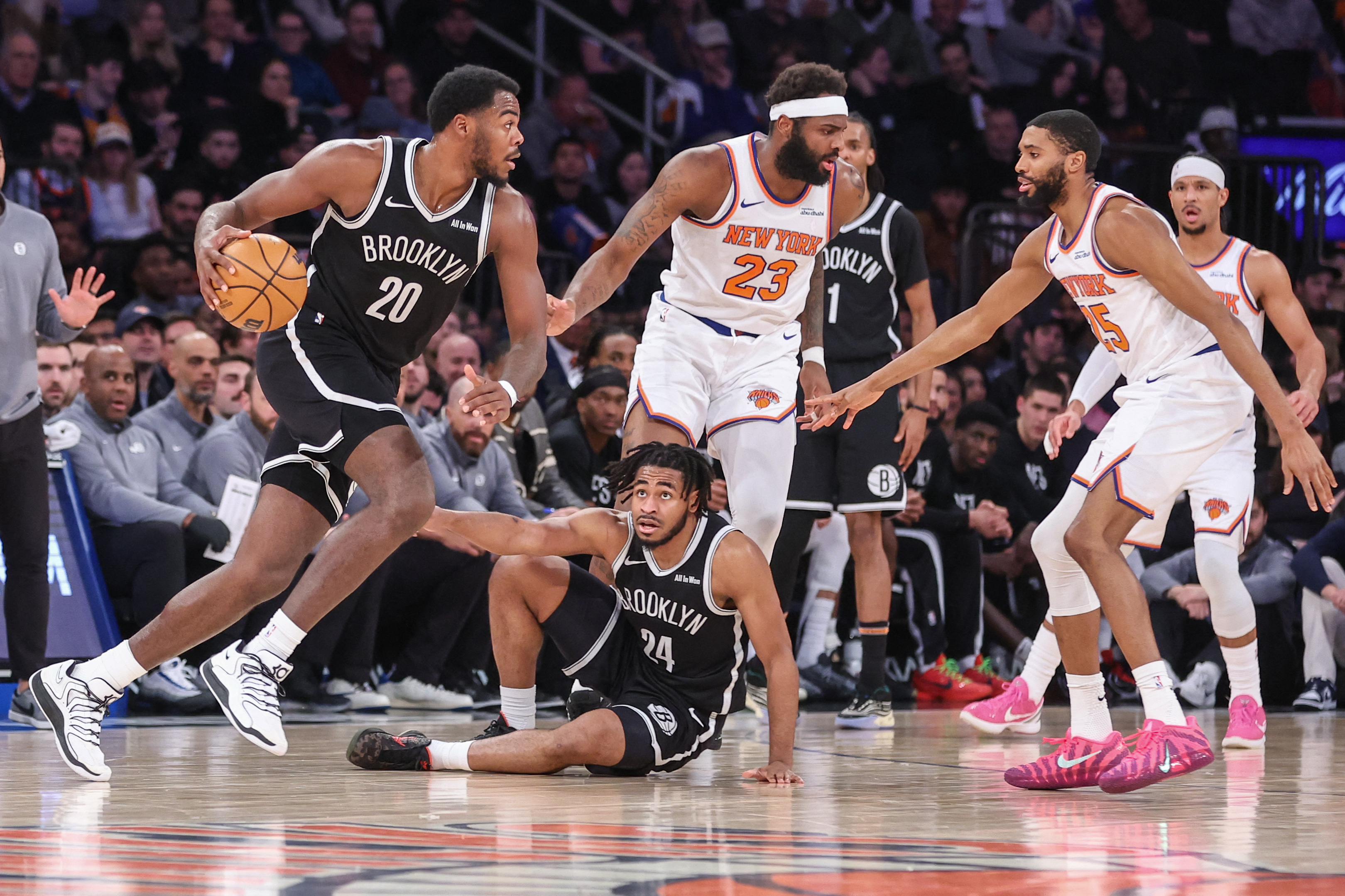 2026-01-22T024203Z_1019641817_MT1USATODAY28056778_RTRMADP_3_NBA-BROOKLYN-NETS-AT-NEW-YORK-KNICKS
